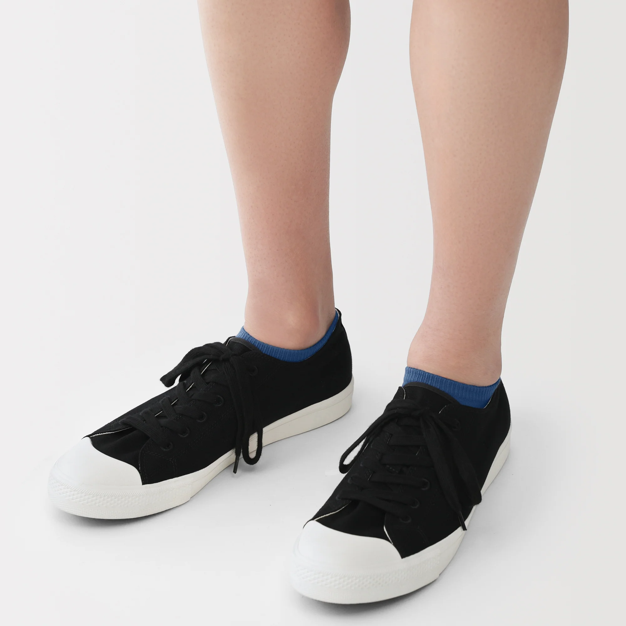 Moisture Wicking Sneaker Socks - Image 11