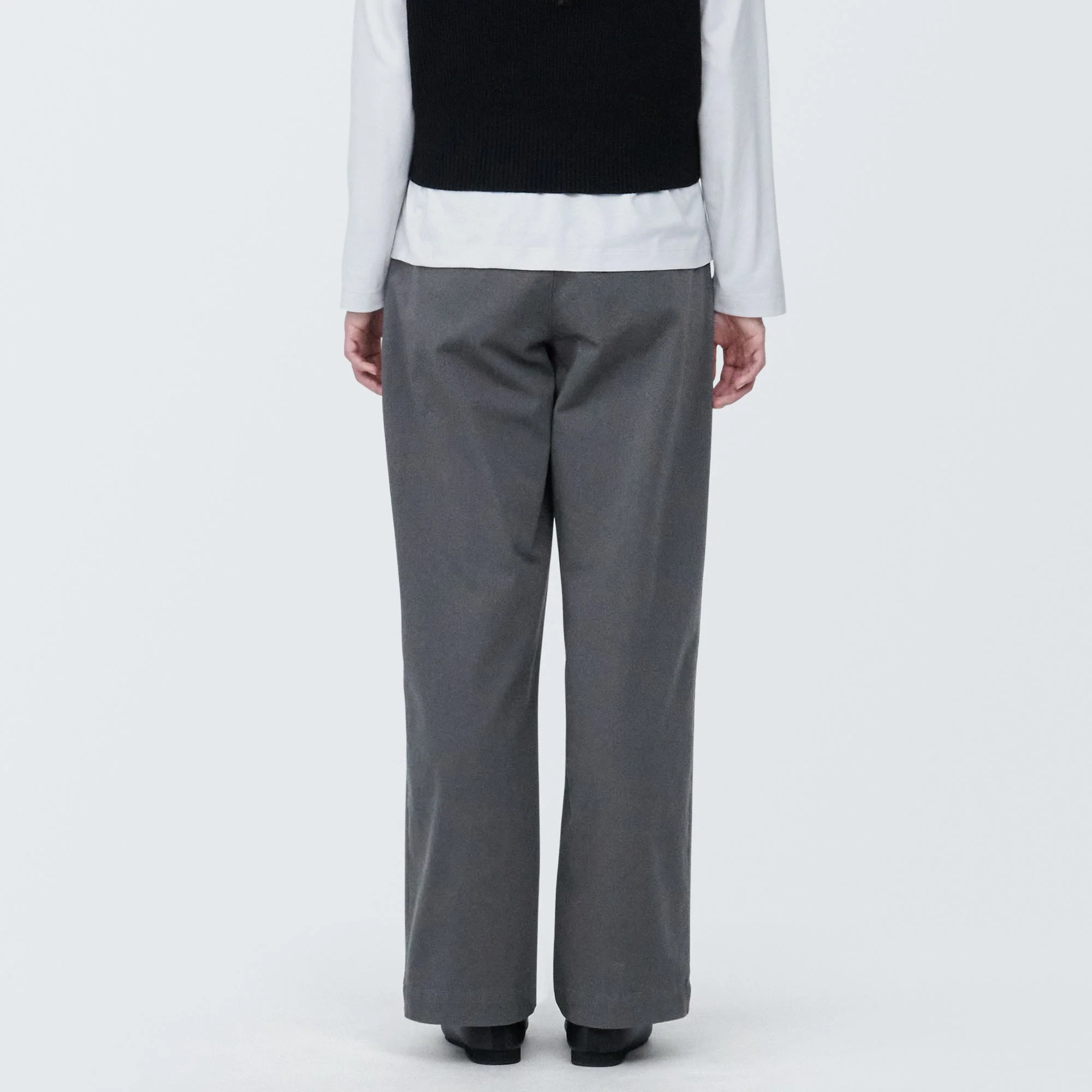 Pleated Wide Chino Pants - Image 36