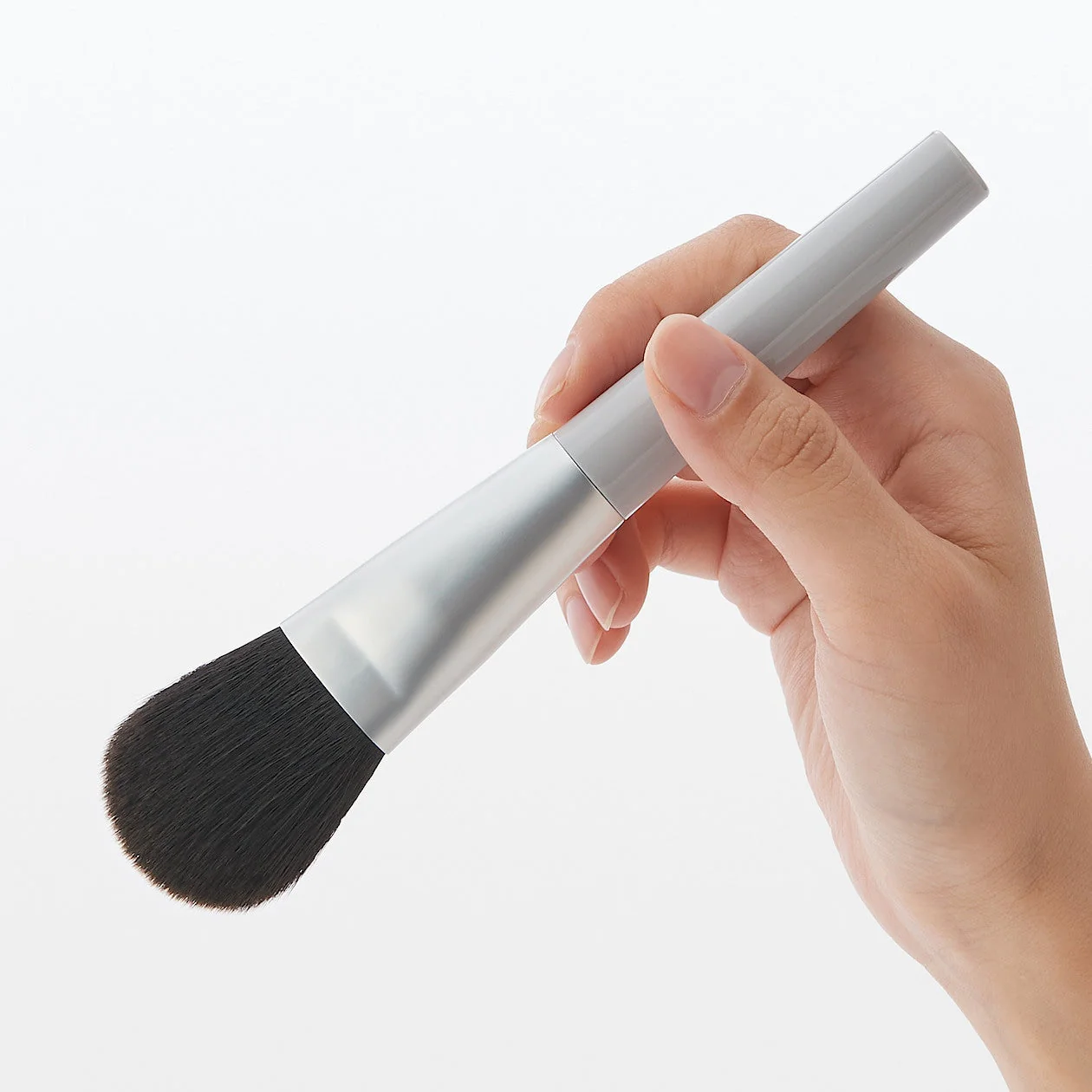 Polyester Cheek Brush - Image 2