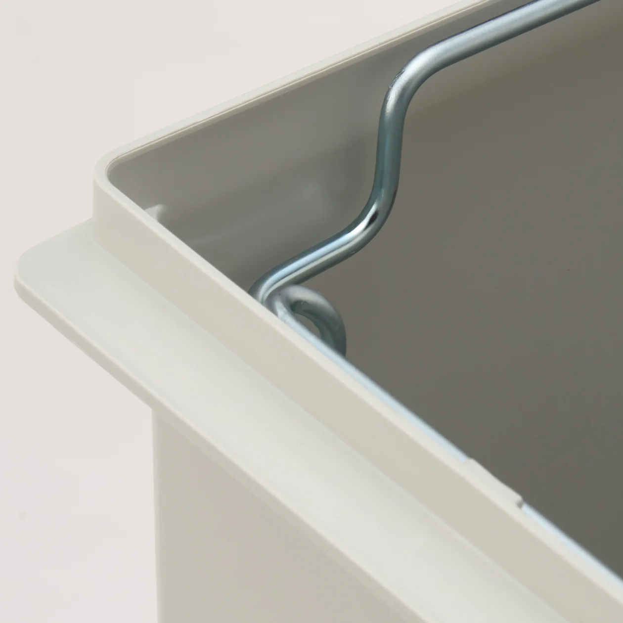 Polypropylene Dust Box Without Lid - Image 3
