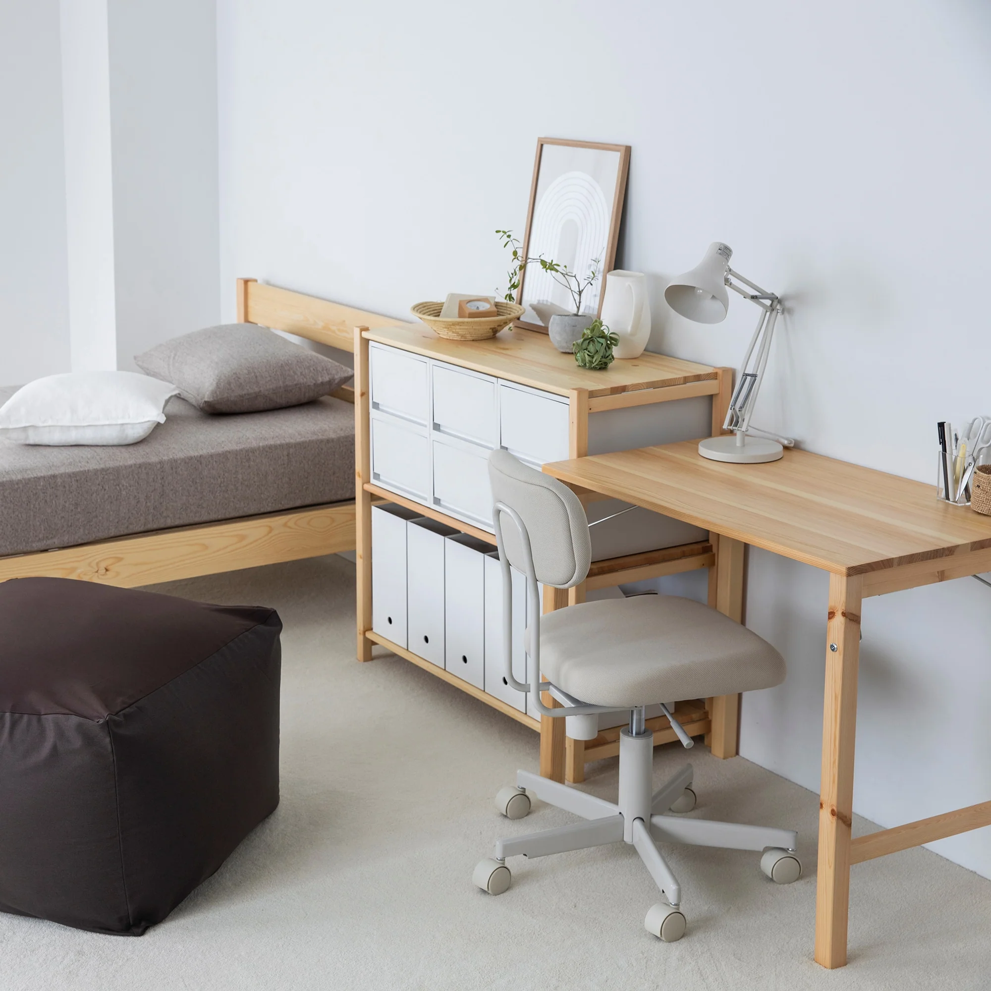 Polypropylene Magazine File Holder - Image 7