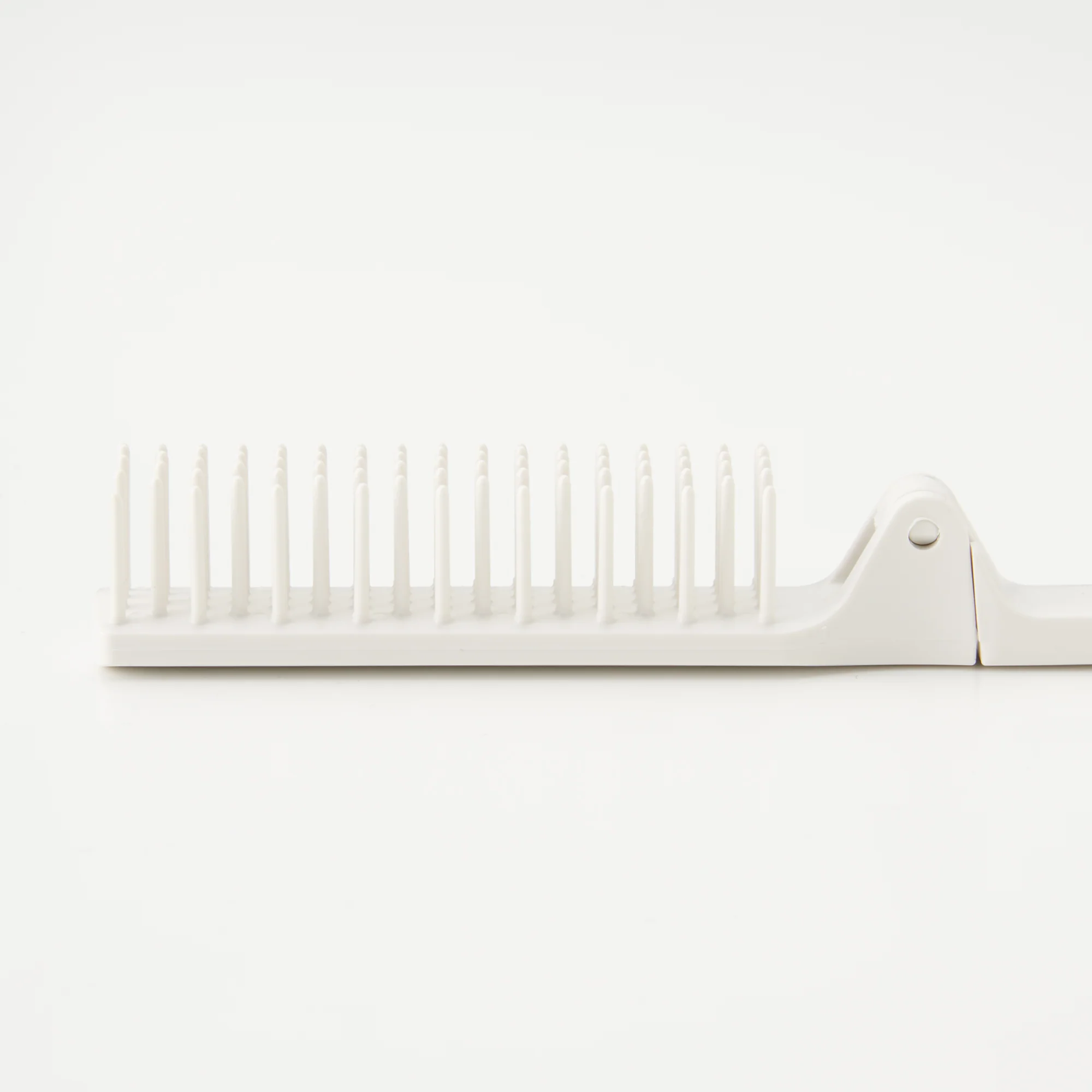 Polypropylene Folding Hair Brush - Image 4