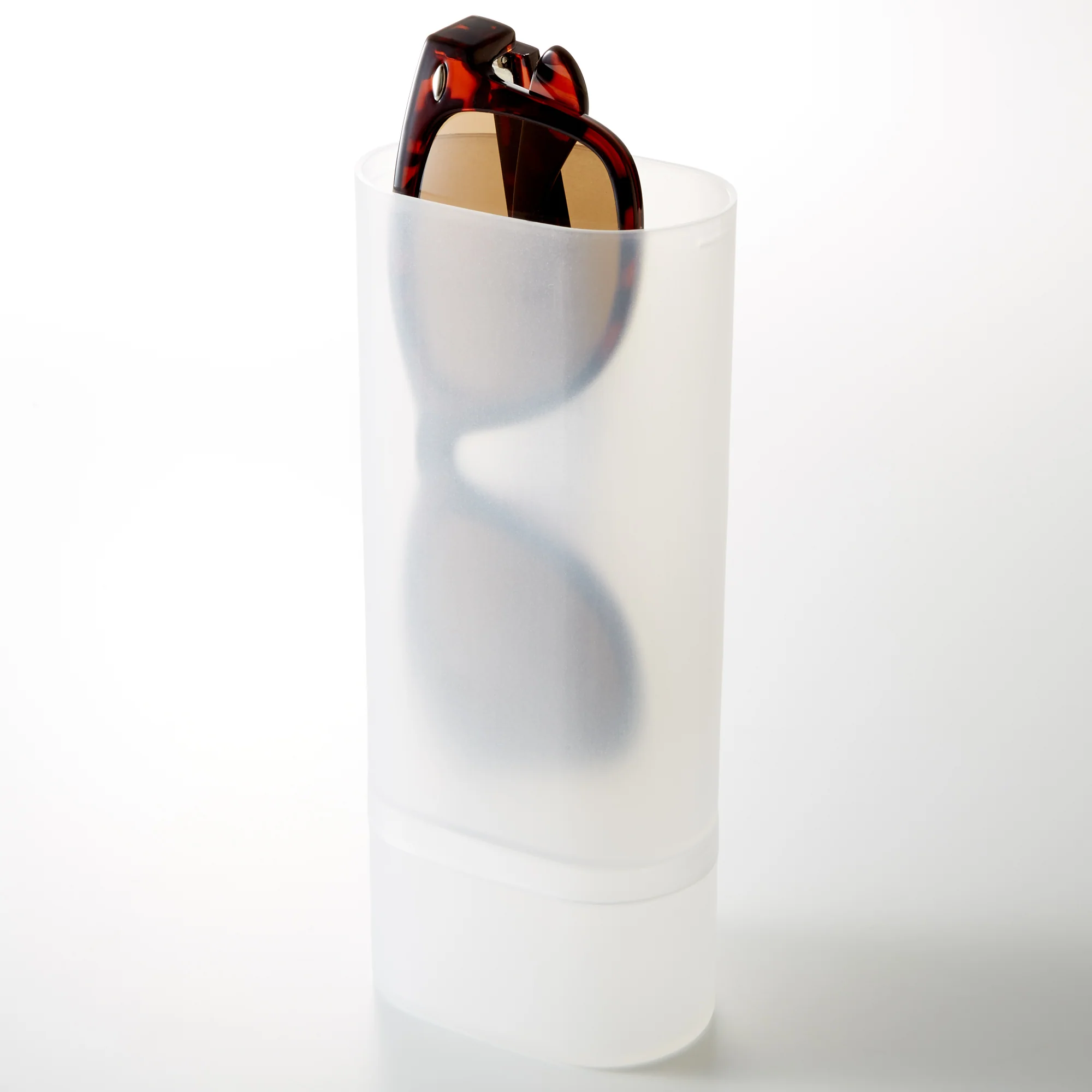 Polypropylene Glasses and Small Object Case - Image 9