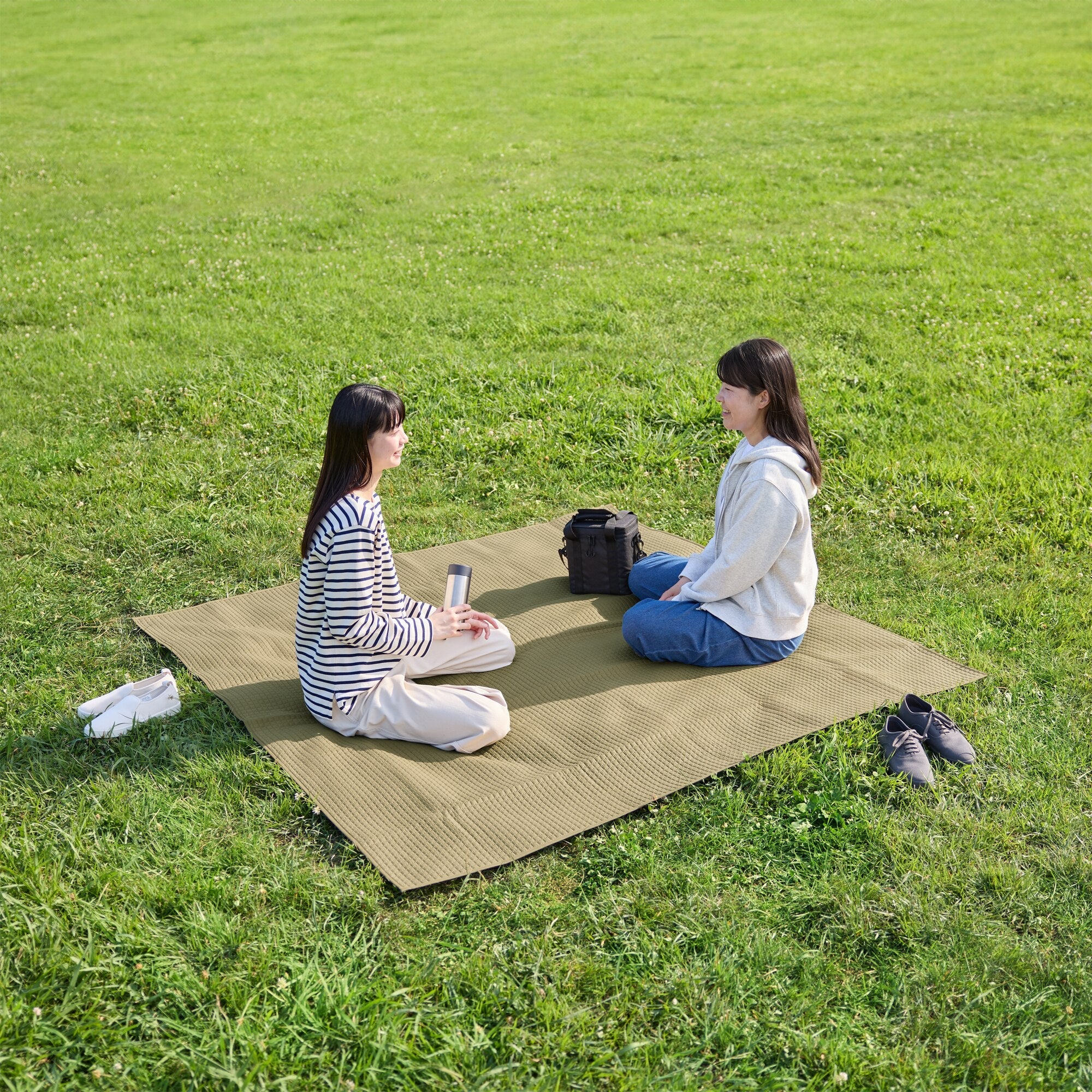 Quilted Picnic Blanket (70.9 x 70.9") - Image 14