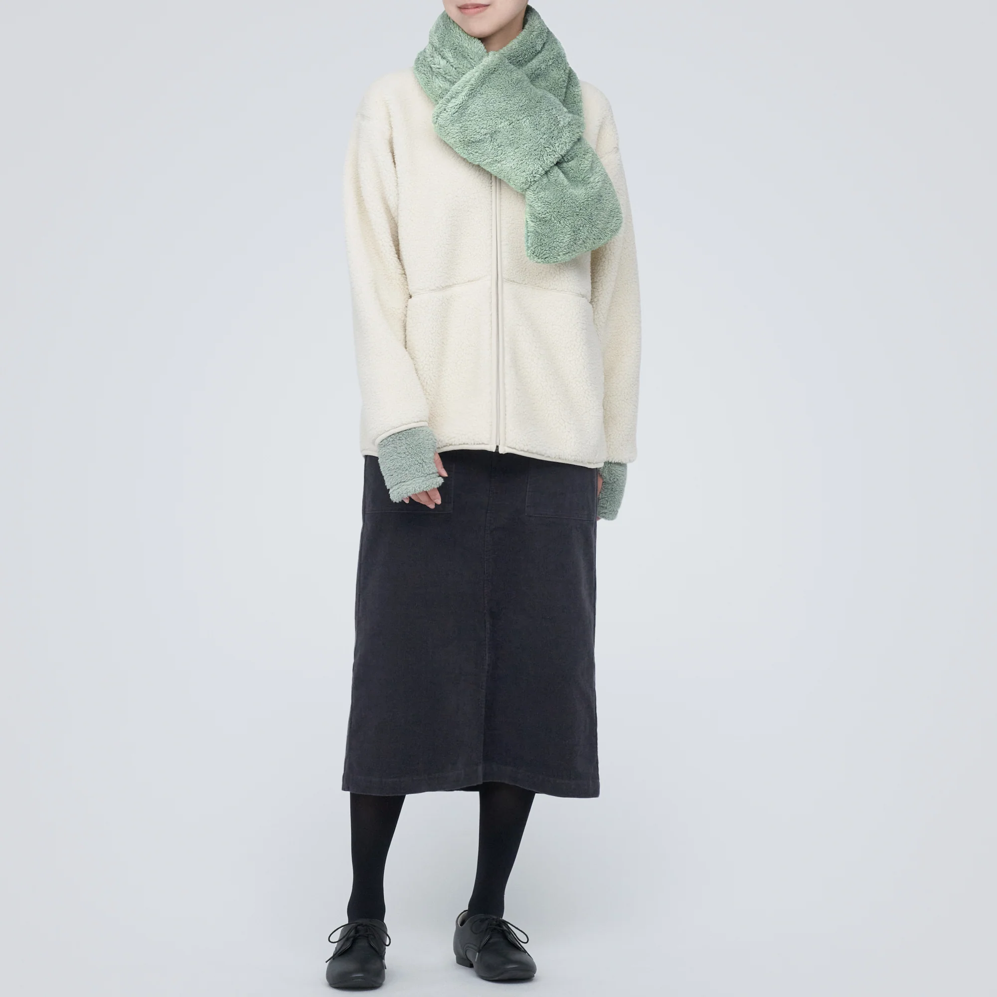 Recycled Polyester Boa Pocketable Stole - Image 18