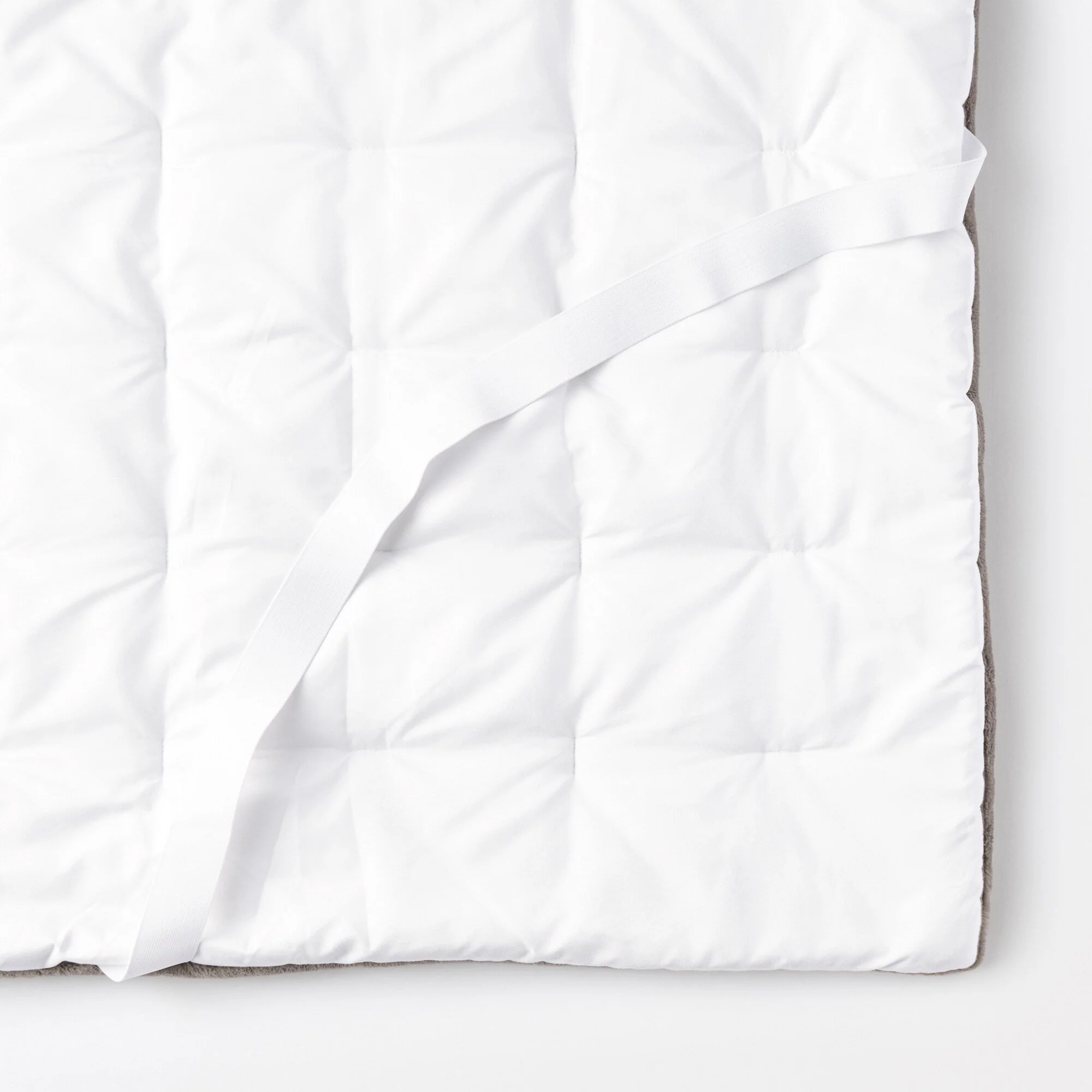 Recycled Polyester Warm Fiber Thick Quilted Pad - Image 6
