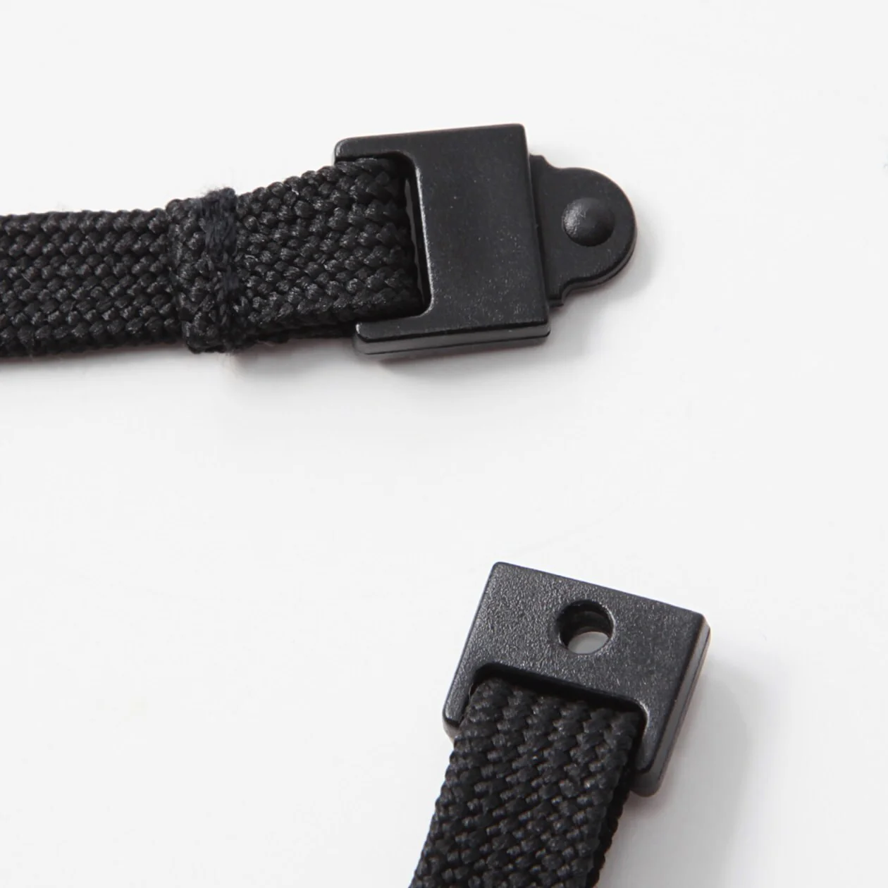 Retractable Reel Neck Strap for Card Holders - Image 3