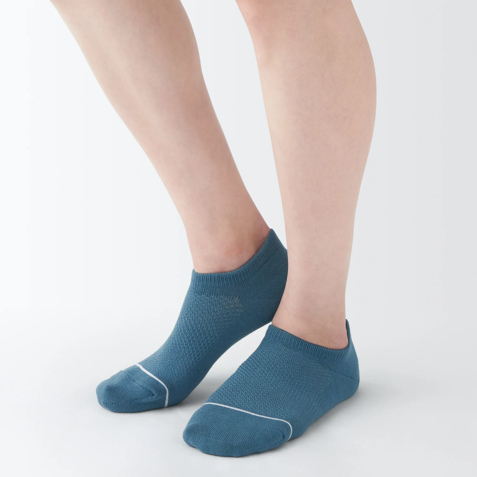 Right Angle Breathable Mesh Sneaker Socks