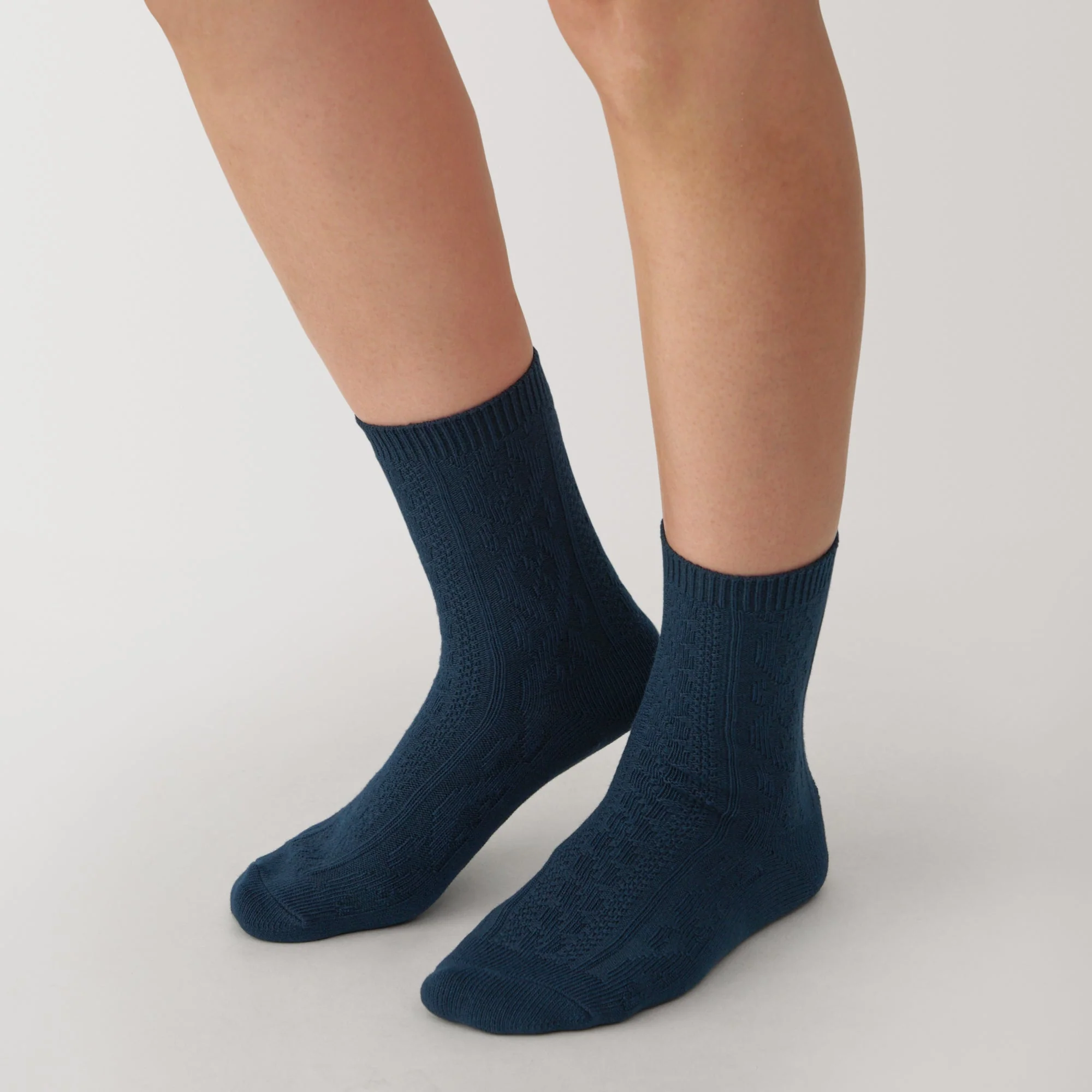 Right Angle Loose Top Cable Stitch Socks - Image 13