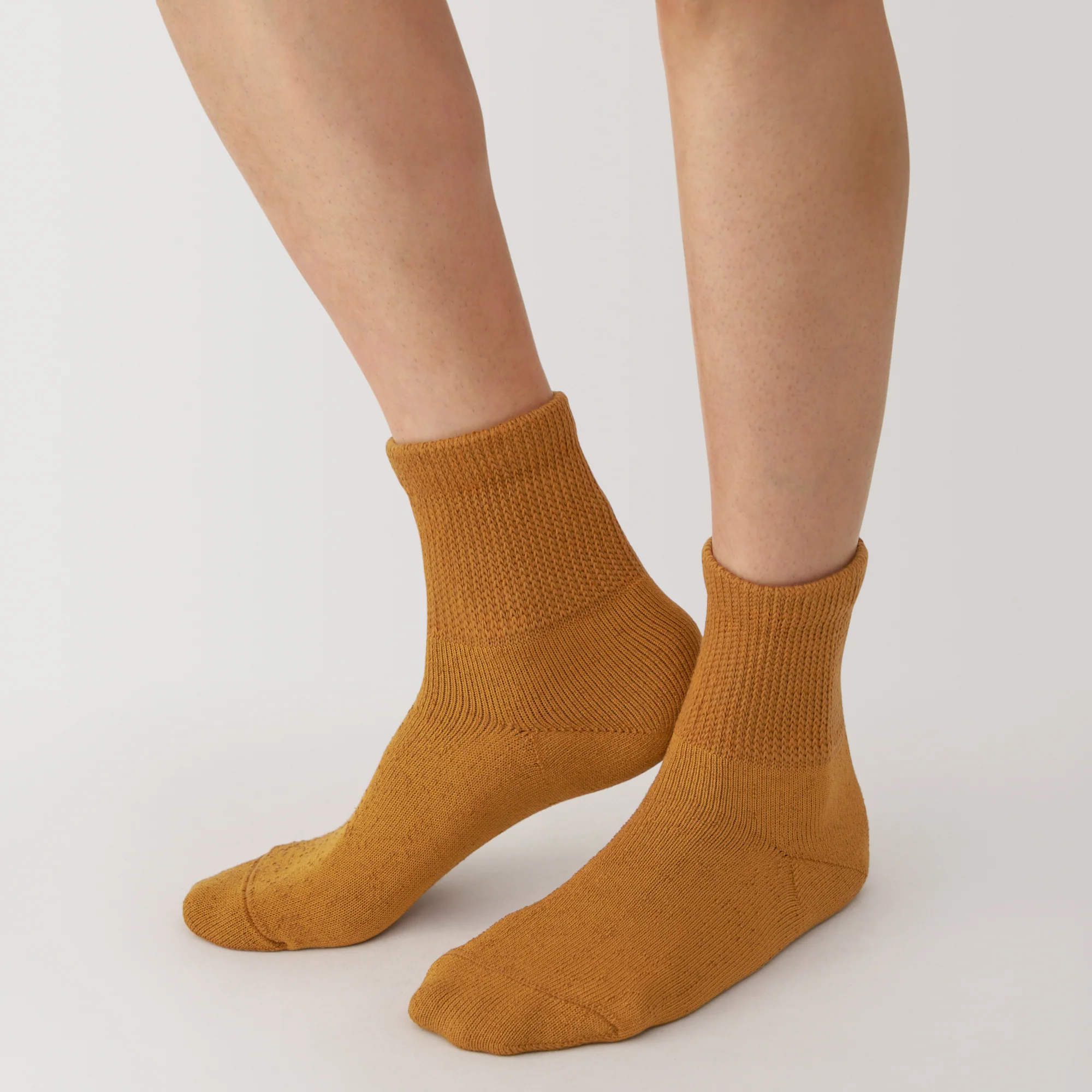 Right Angle Loose Top Pile Short Socks