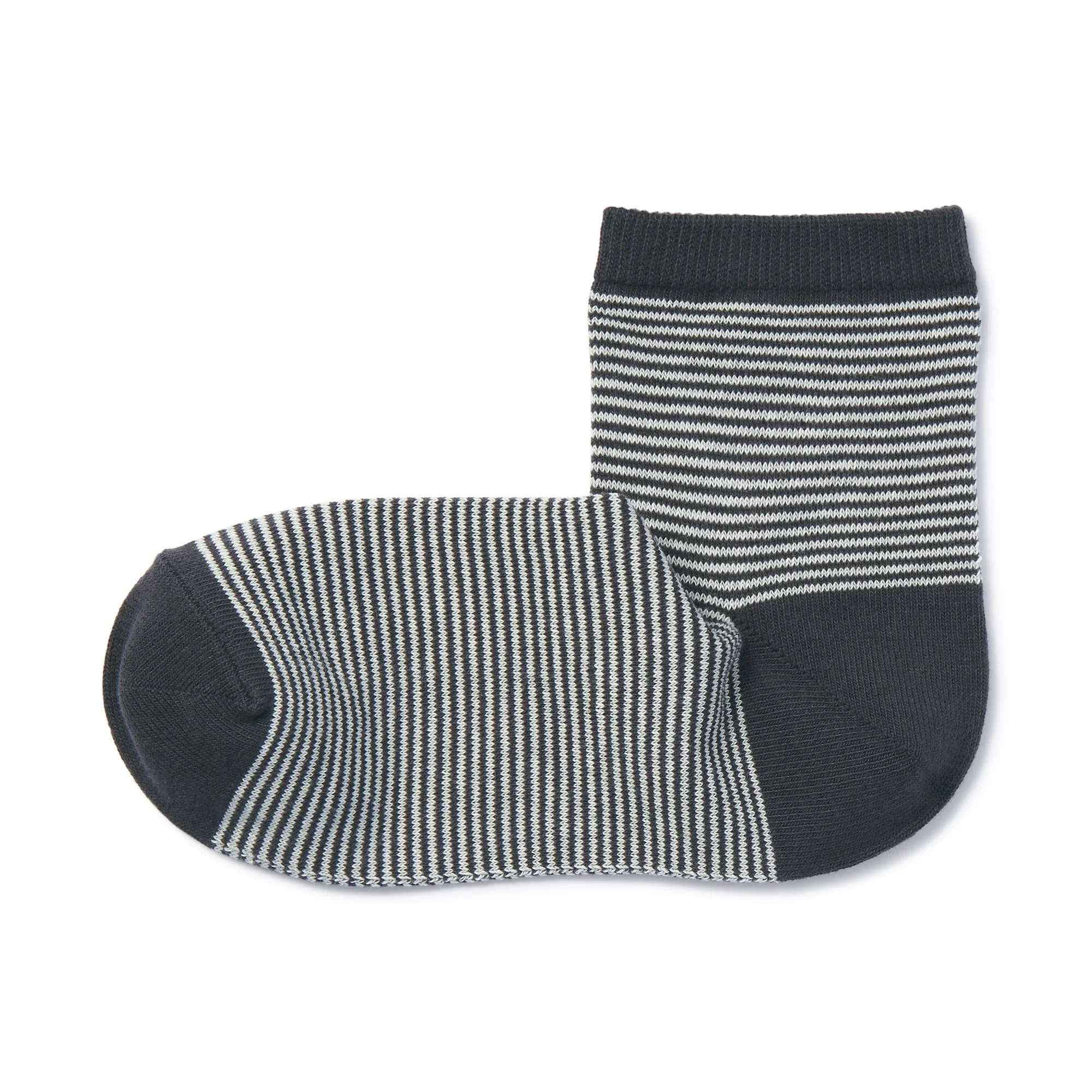 Right Angle Loose Top Short Socks - Image 6