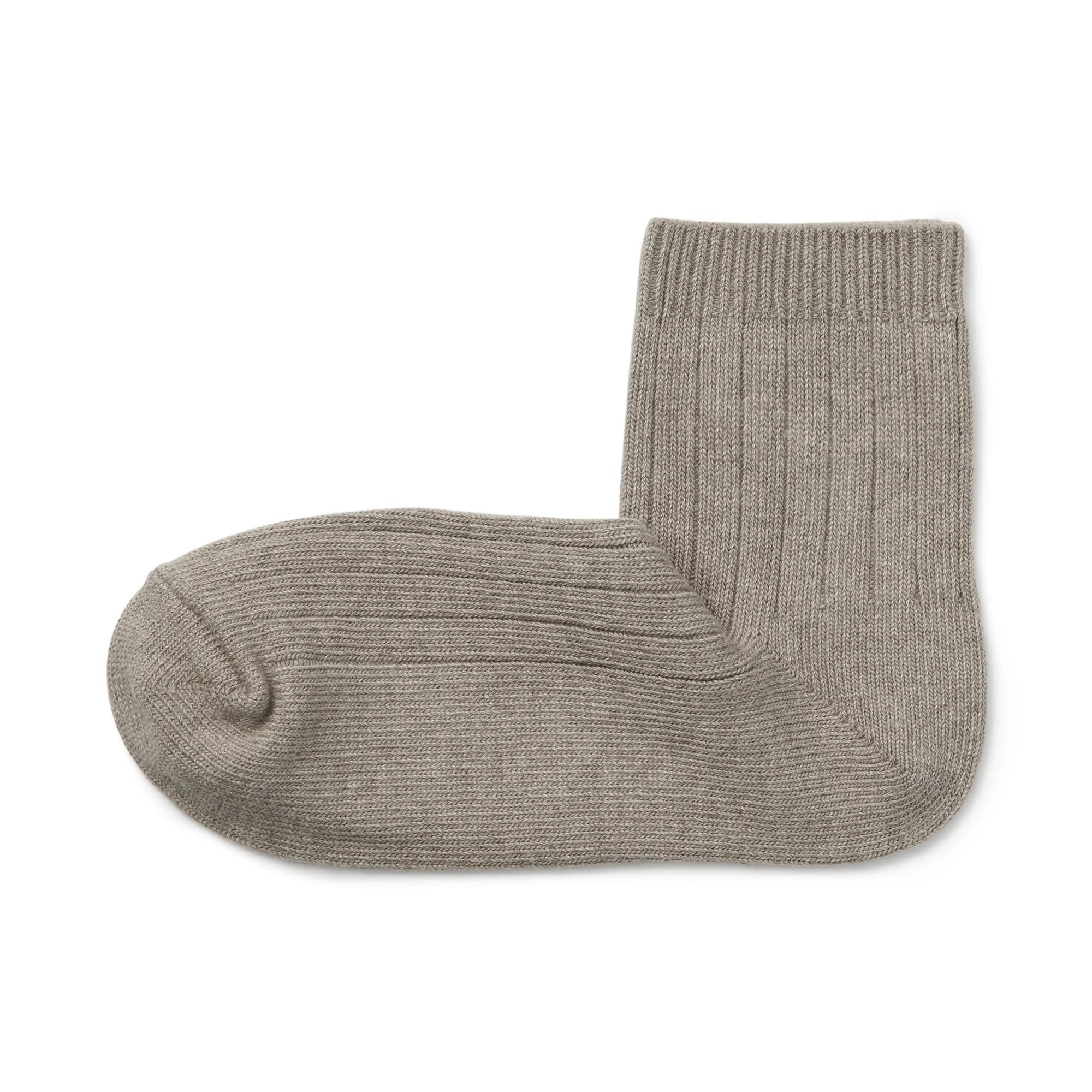 Right Angle Loose Top Short Socks - Image 4