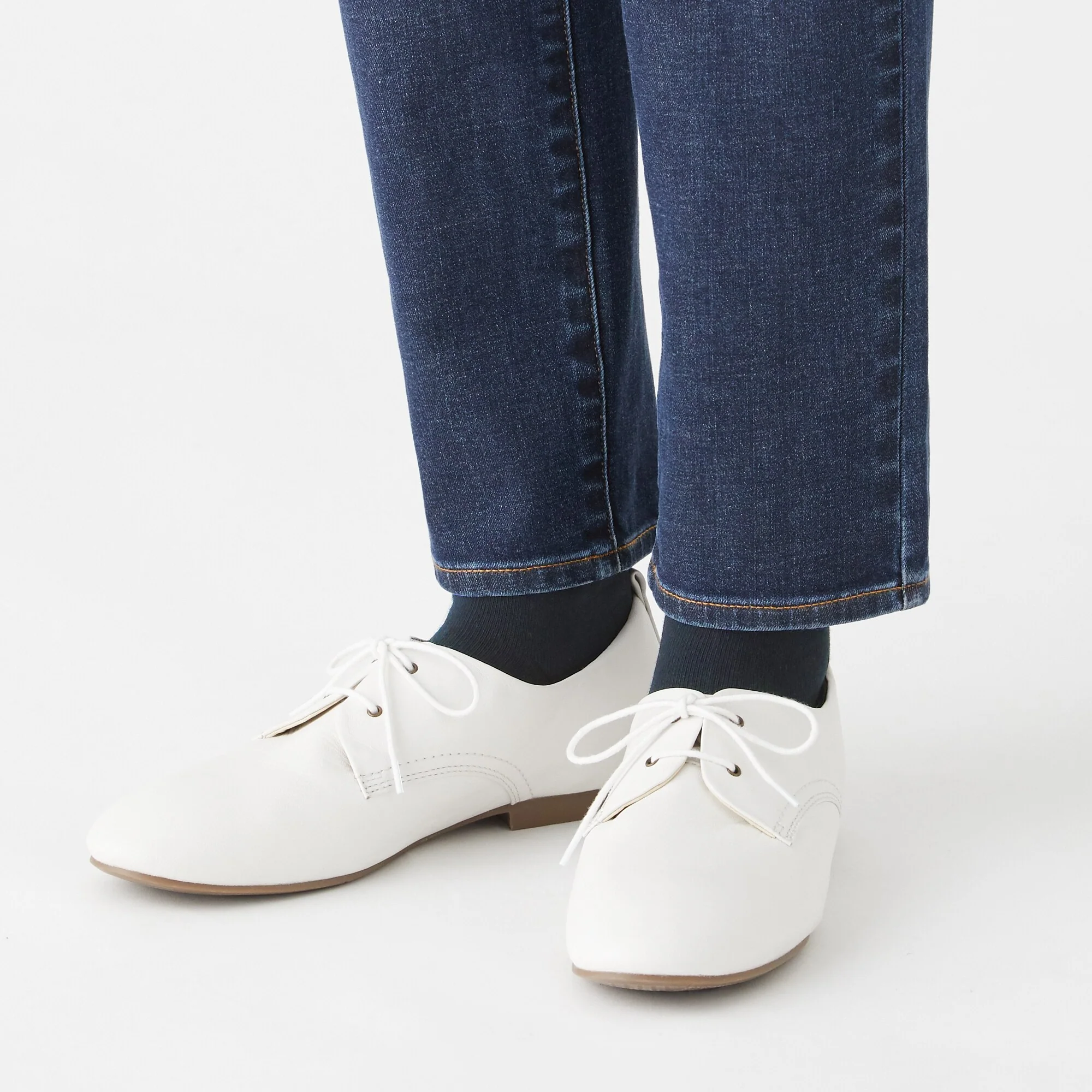 Right Angle Loose Top Short Socks - Image 19