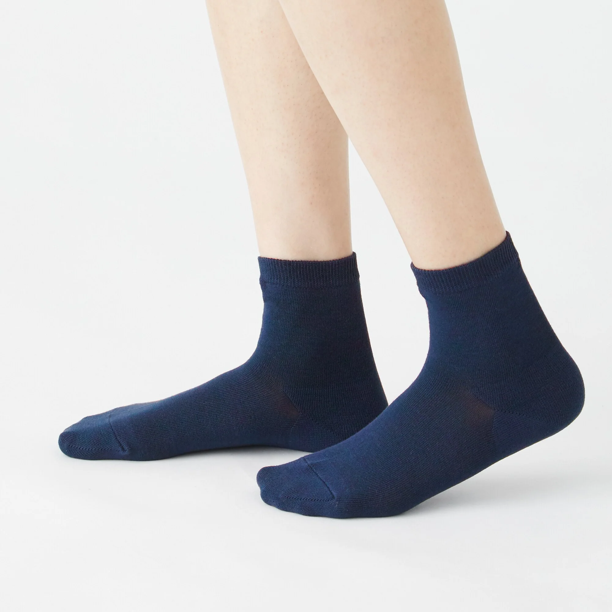 Right Angle Loose Top Short Socks - Image 28