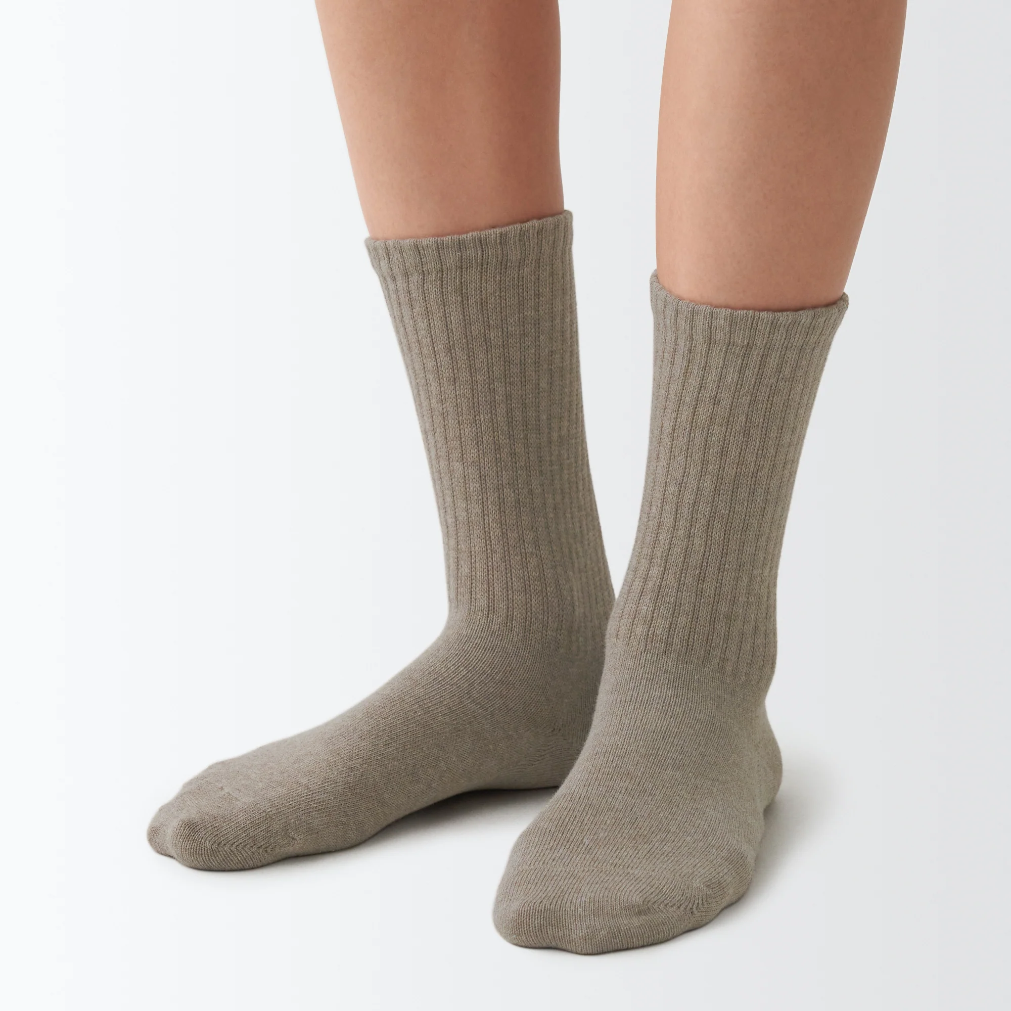Right Angle No Elastic Loose Fit Socks - Image 9