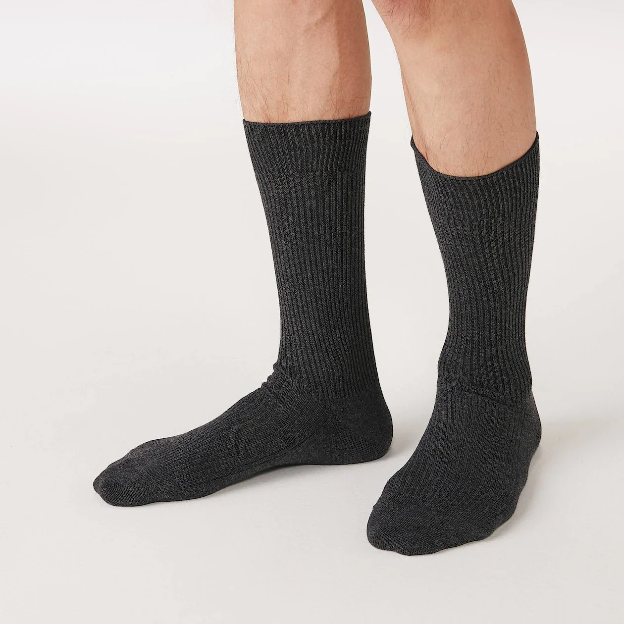 Right Angle Ribbed Long Socks - Image 17