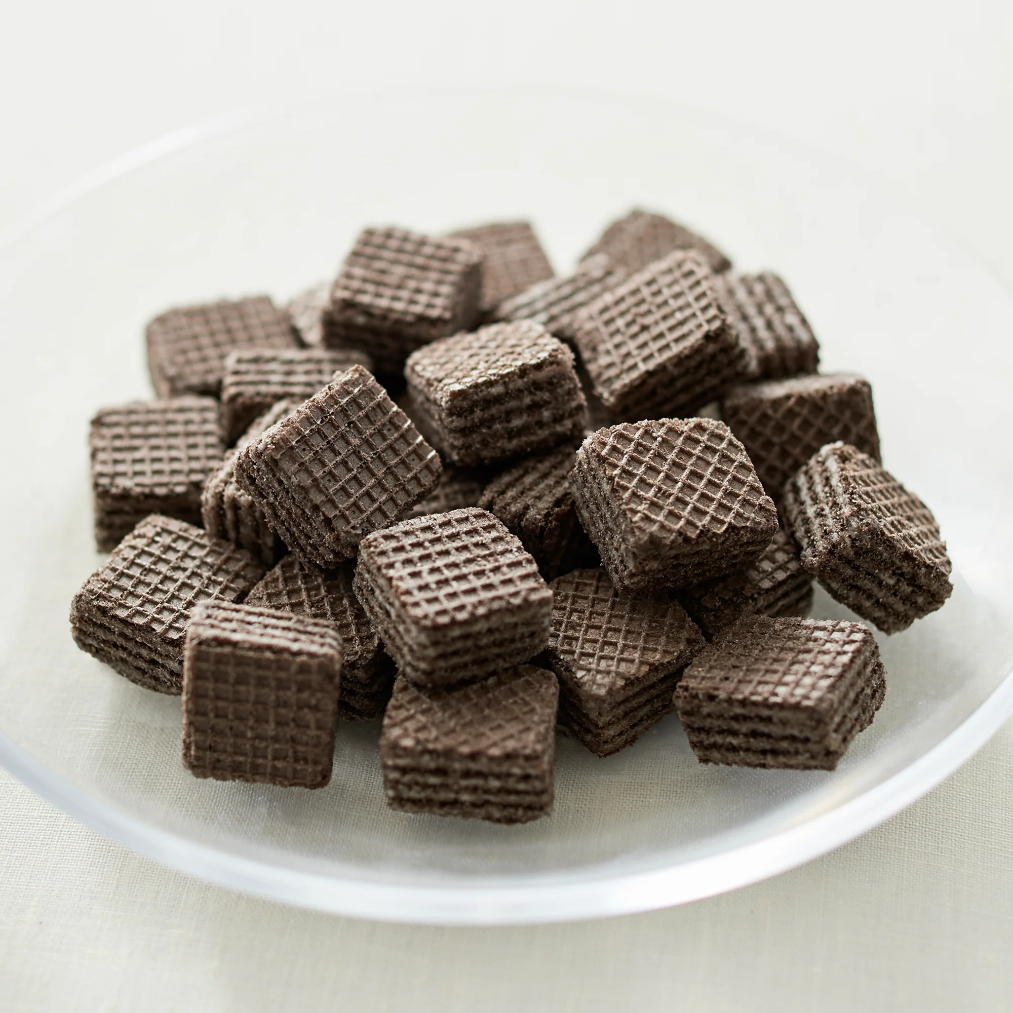 Small Cocoa Wafers with Vanilla Cream