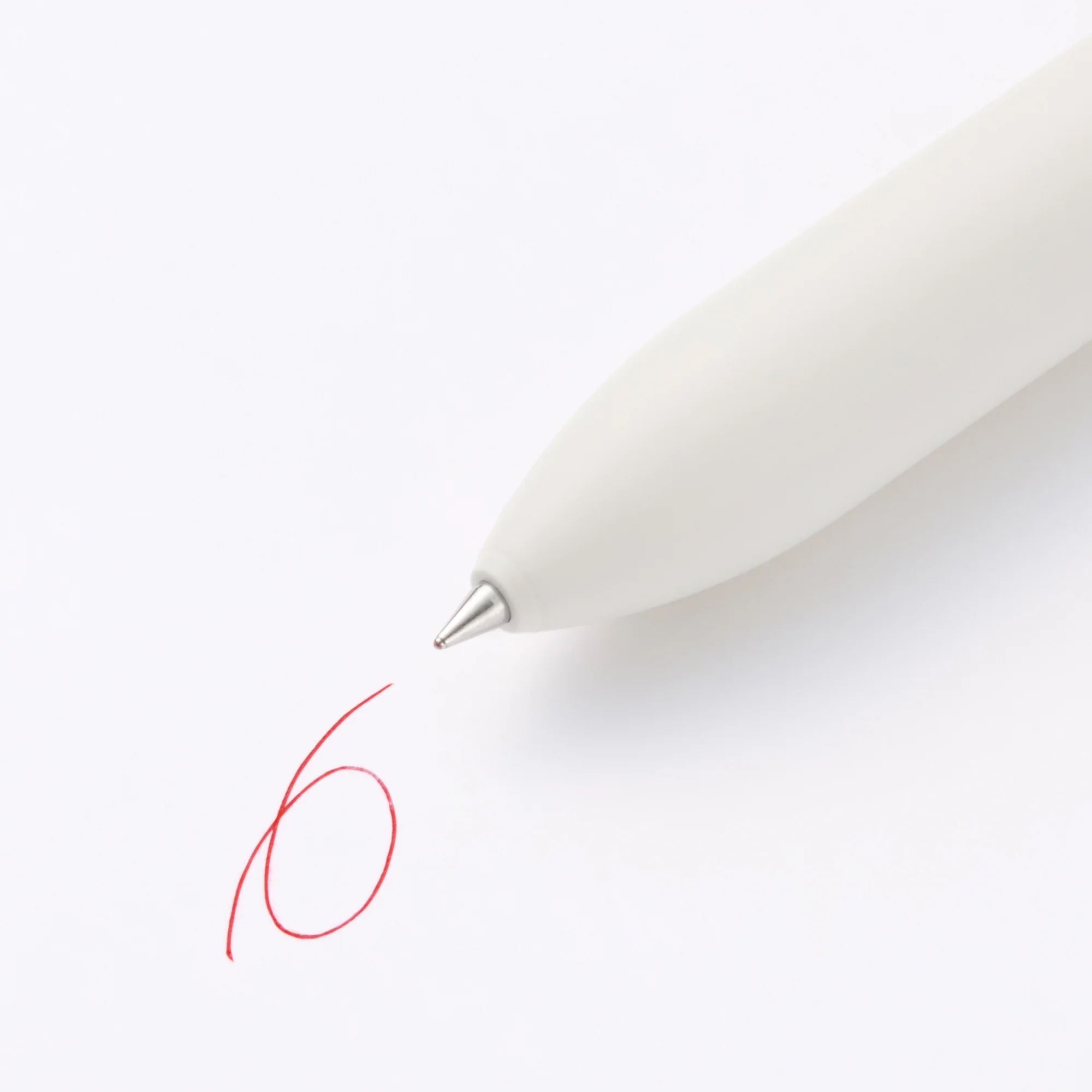 Smooth Oil Ink 4-Color Ballpoint Pen 0.5 mm - Image 4