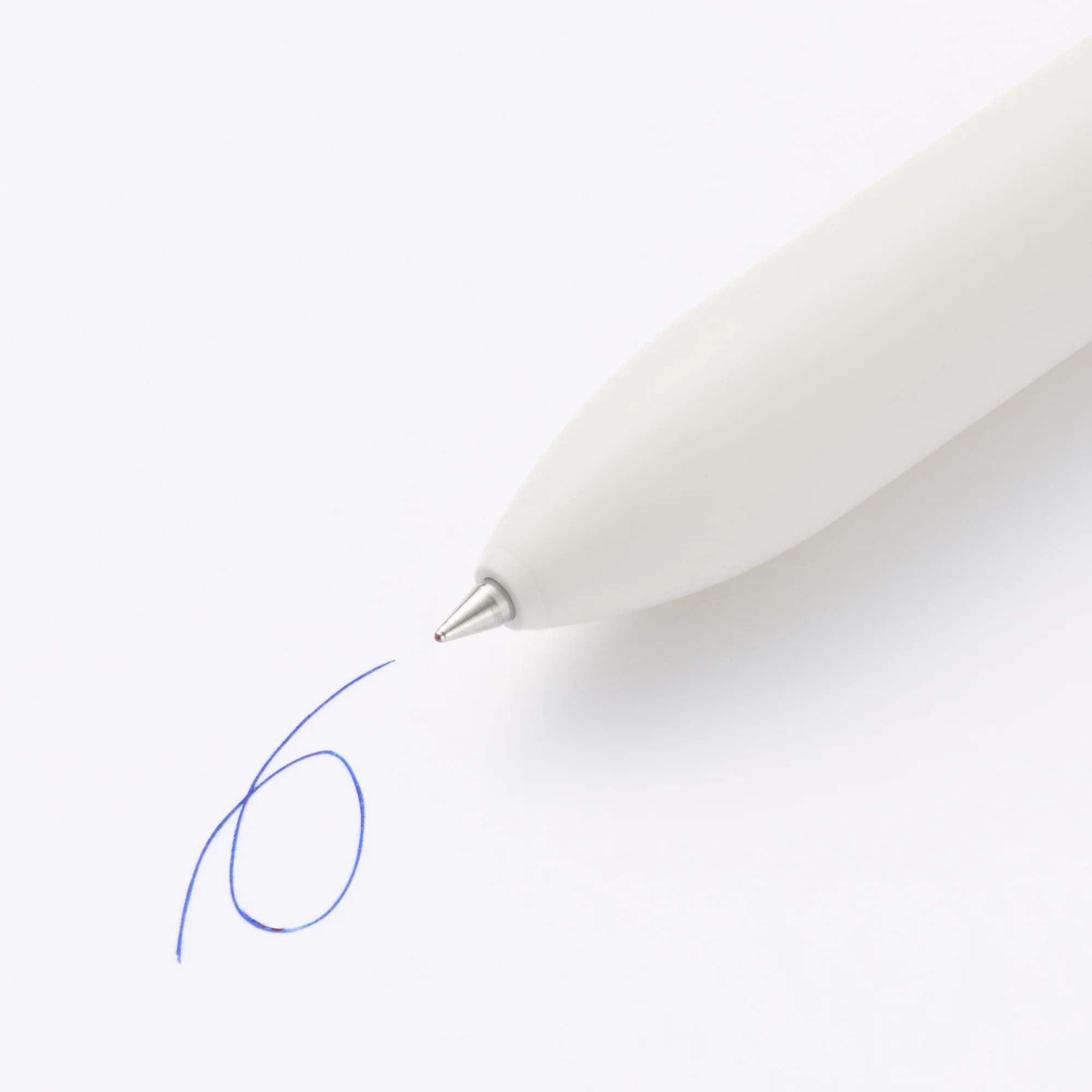 Smooth Oil Ink 4-Color Ballpoint Pen 0.5 mm - Image 5
