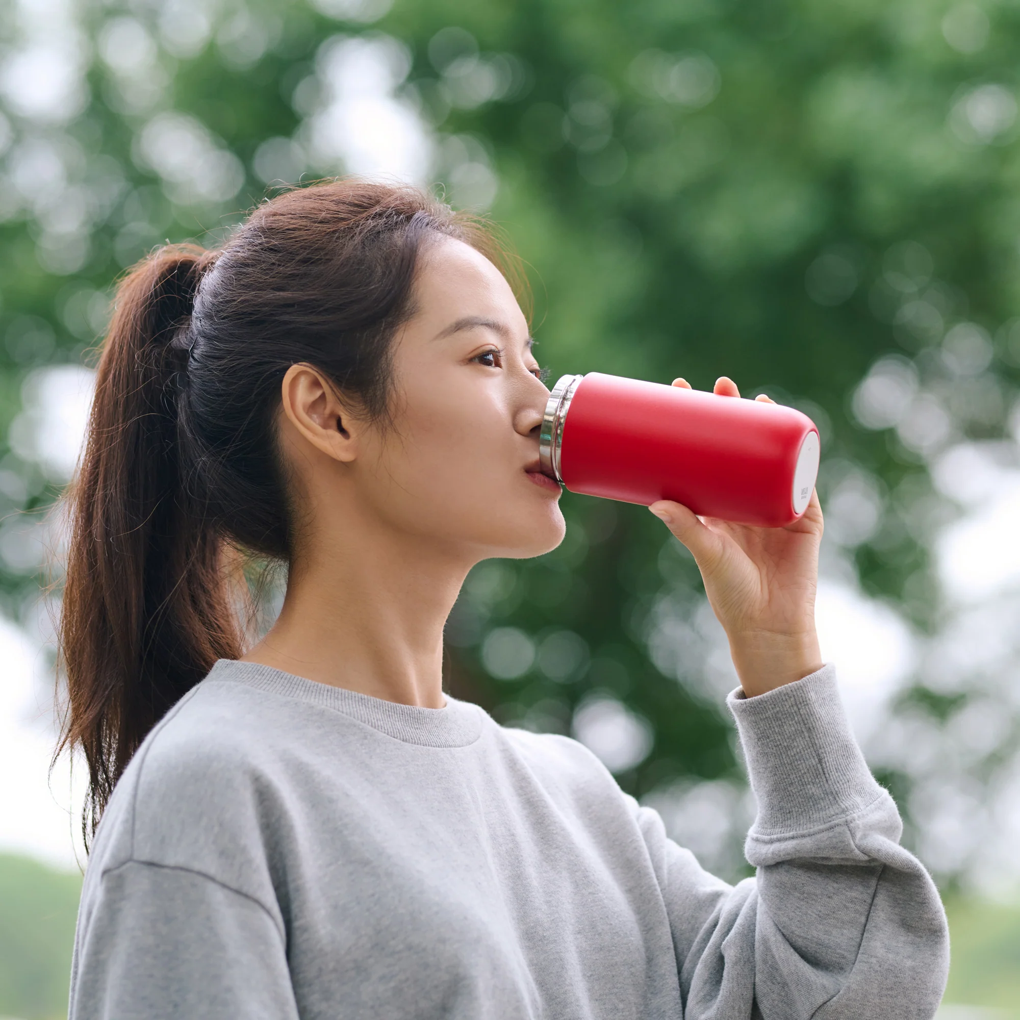 Stainless Steel Bottle - Red (10.8 fl oz) - Image 11