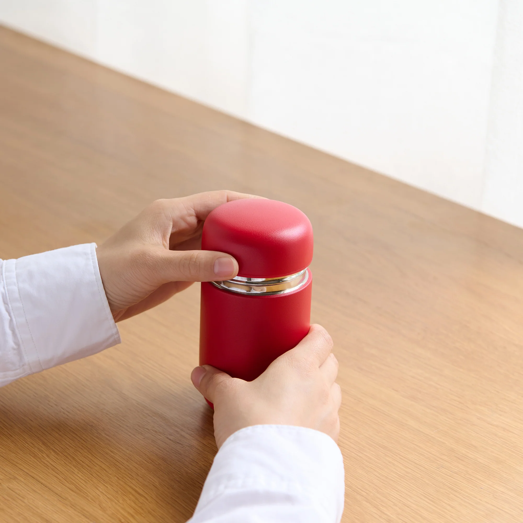 Stainless Steel Bottle - Red (10.8 fl oz) - Image 12