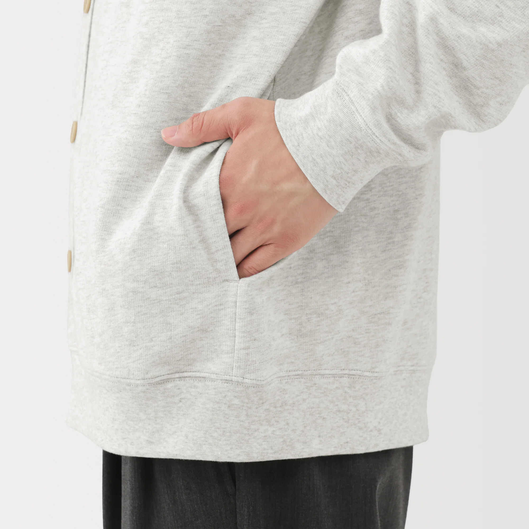 Sweatshirt V-Neck Cardigan - Image 8