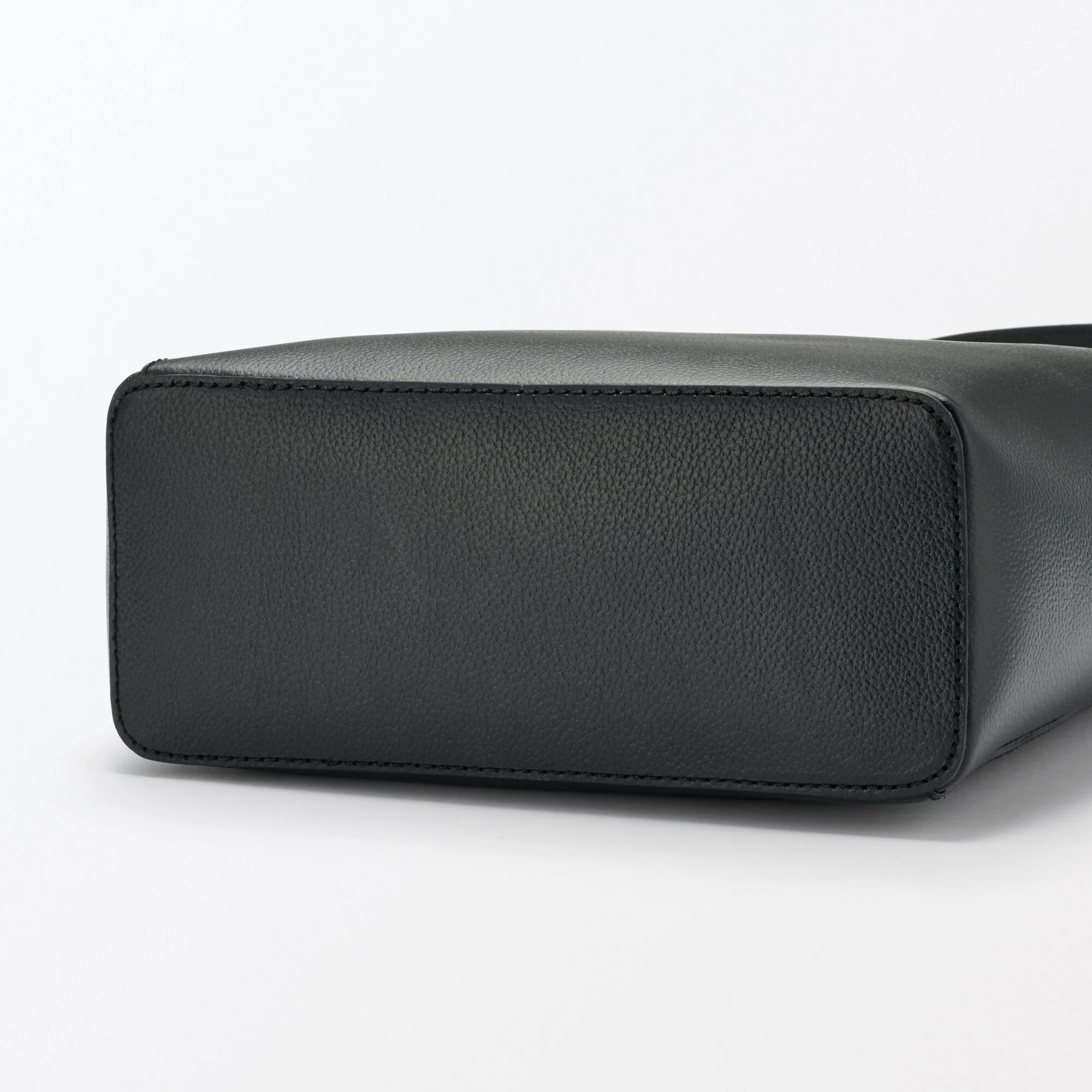 Tanned Leather Shoulder Bag - Image 6