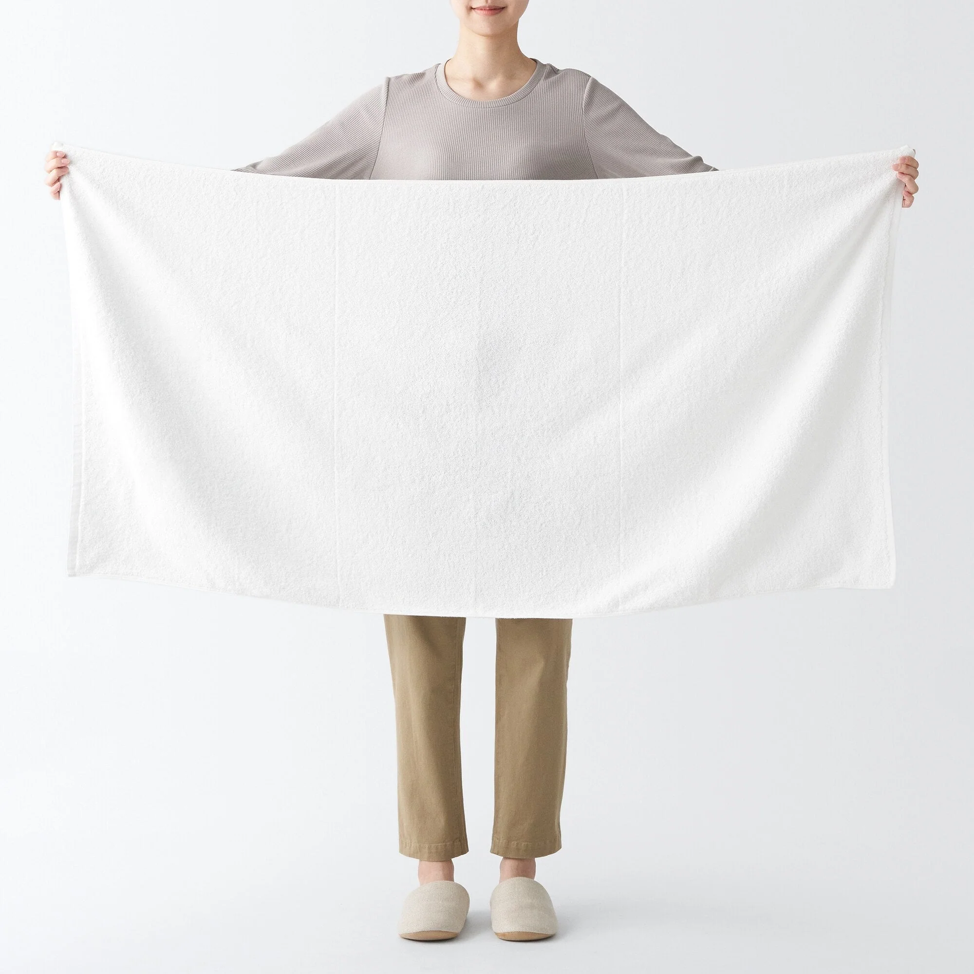 Thick Pile Bath Towel - Image 12