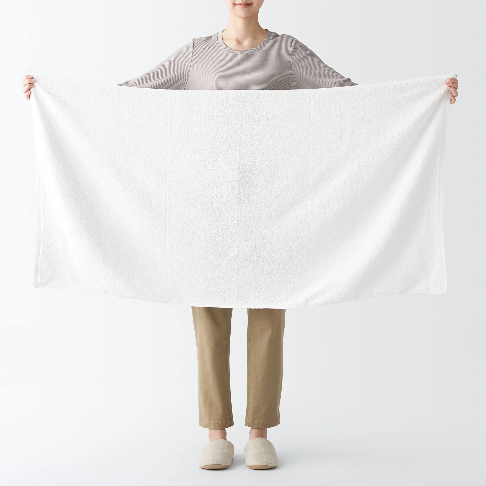 Thick Pile Bath Towel - Image 3
