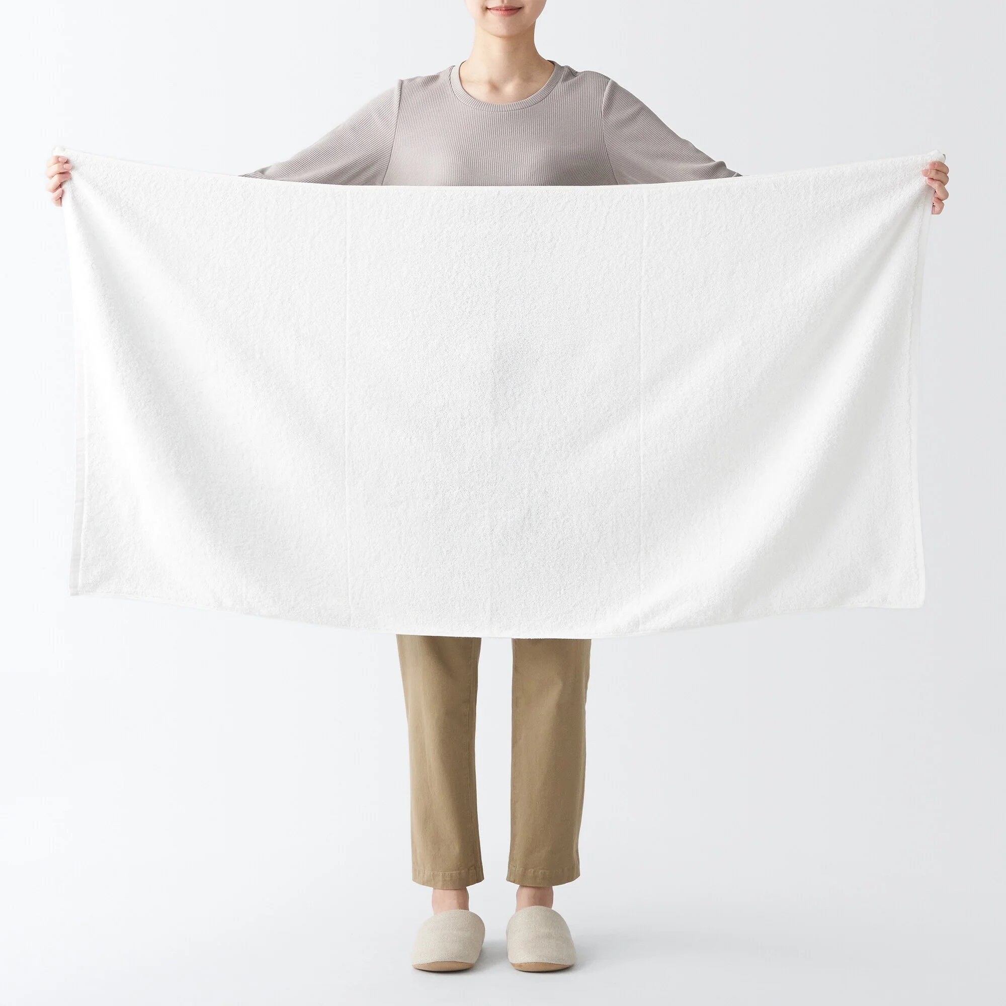 Thick Pile Weave Bath Towel - Image 9