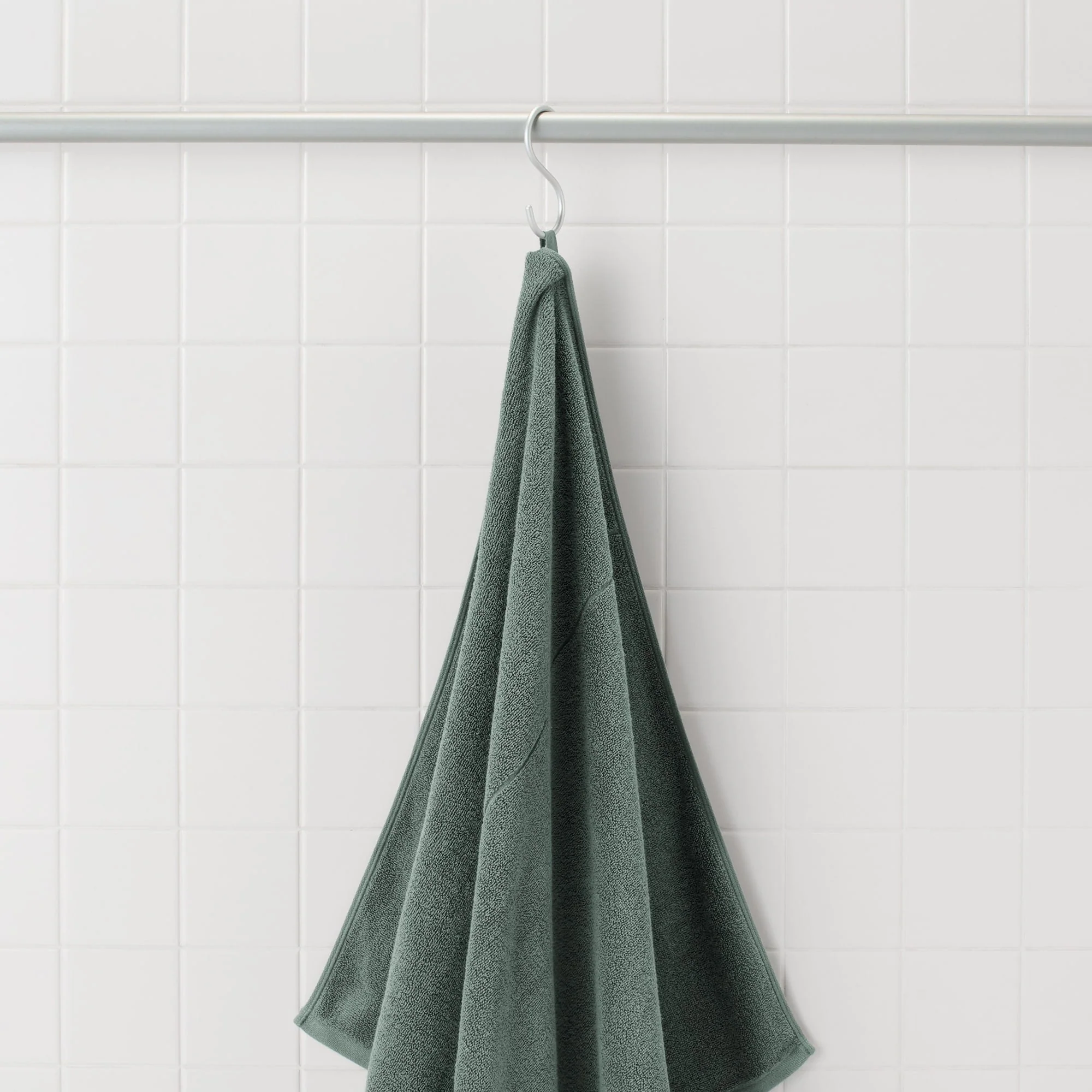 Twin Pile Bath Towel with Loop - Image 4