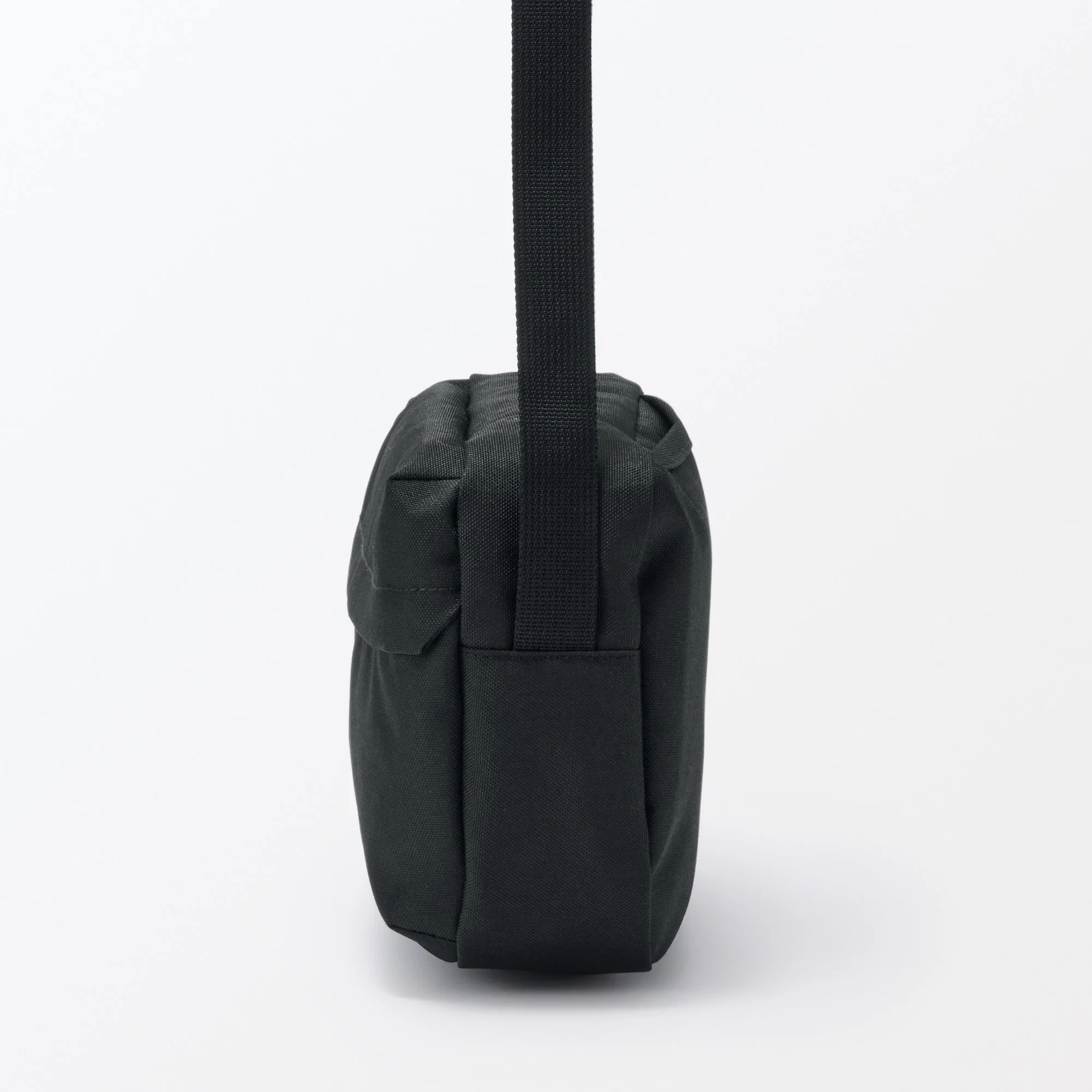 Water Repellent Shoulder Bag - Image 20