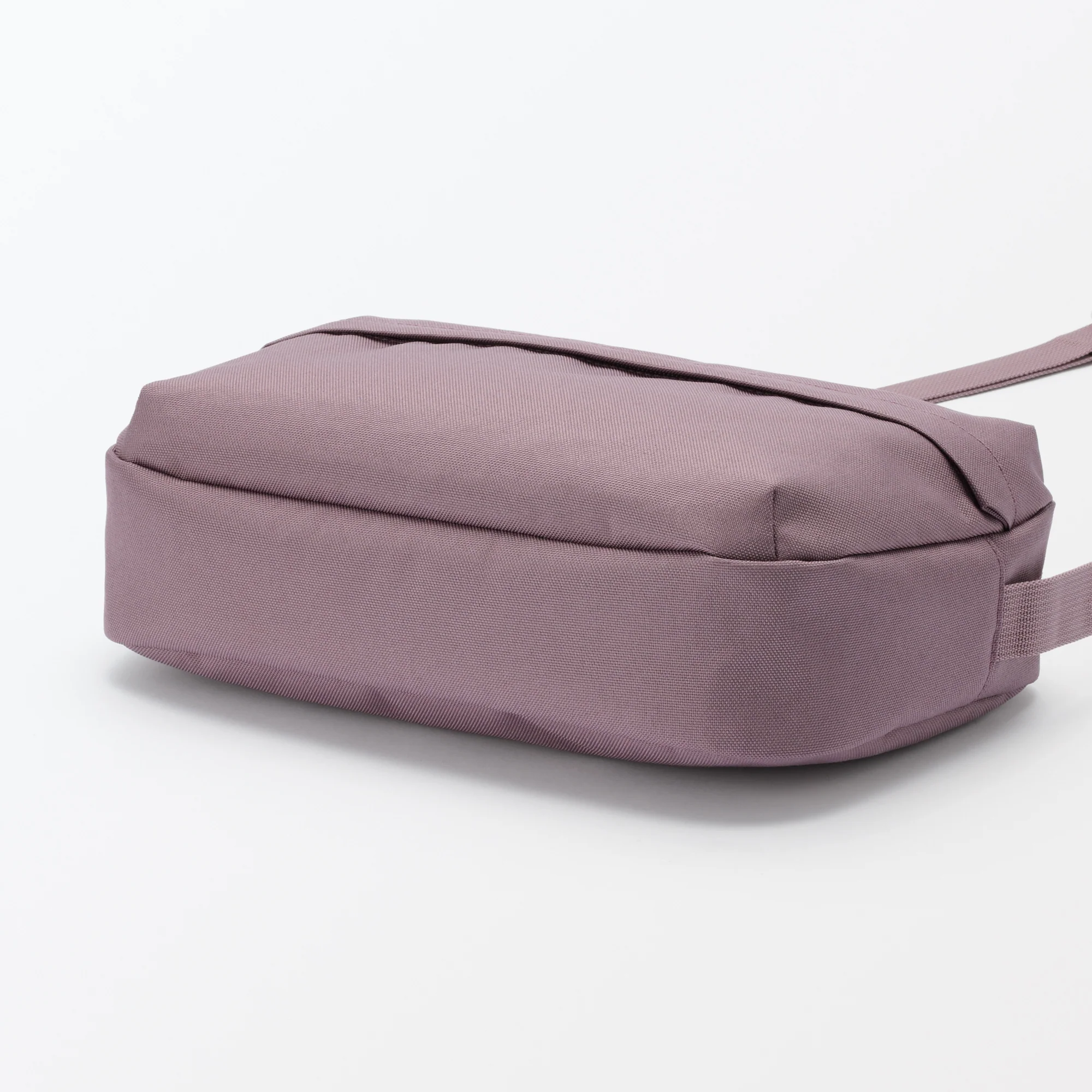 Water Repellent Shoulder Bag - Image 47