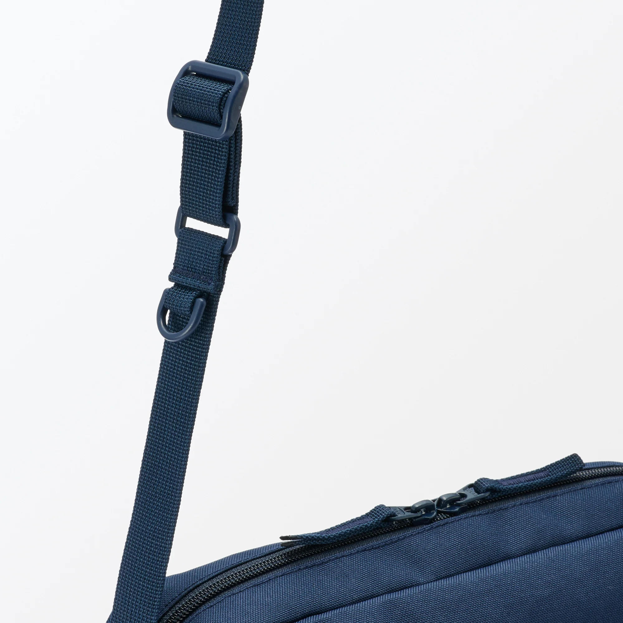 Water Repellent Shoulder Bag - Image 77