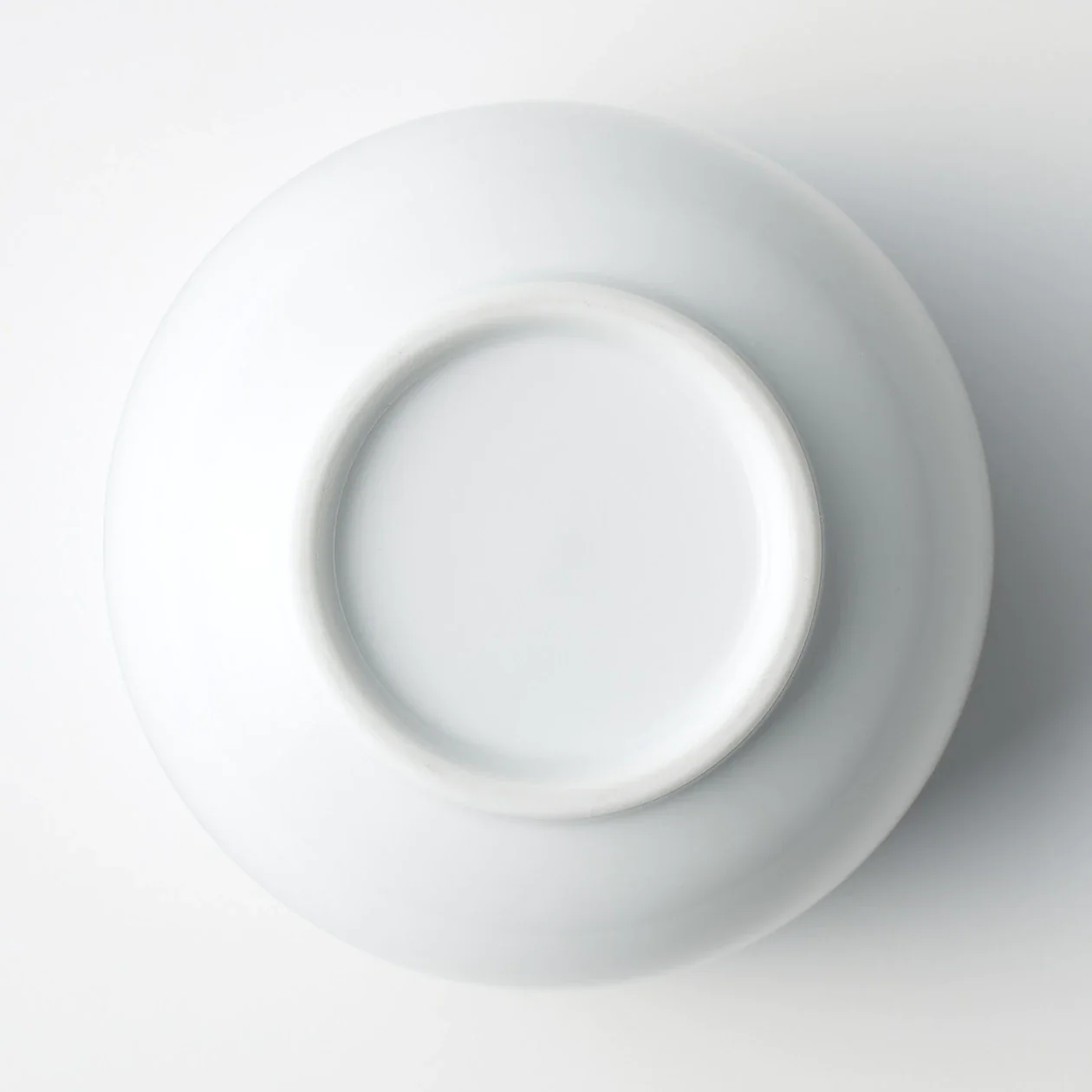 White Porcelain Round Tea Cup - Image 4