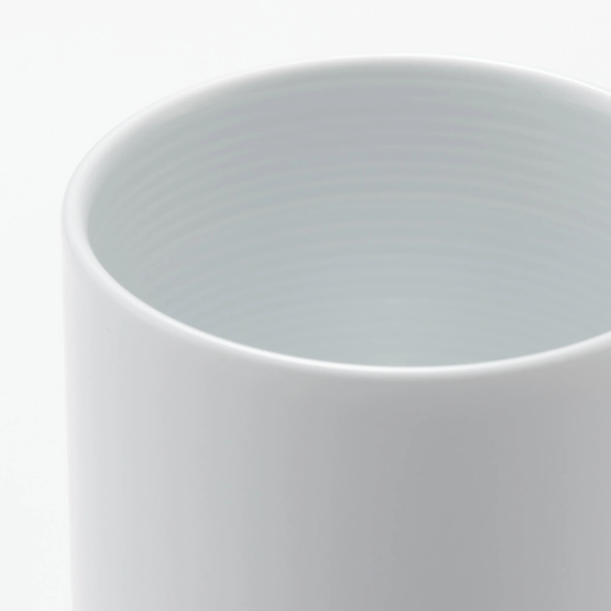 White Porcelain Yunomi Teacup - Image 5