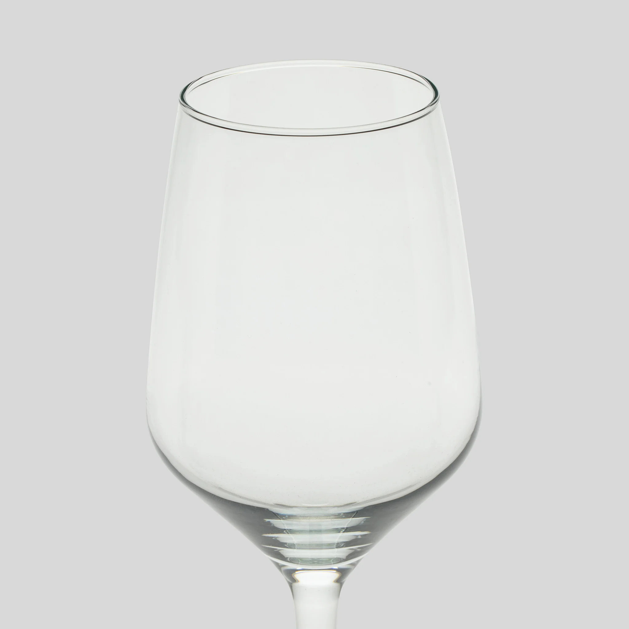 White Wine Glass (19.6 fl oz) - Image 4