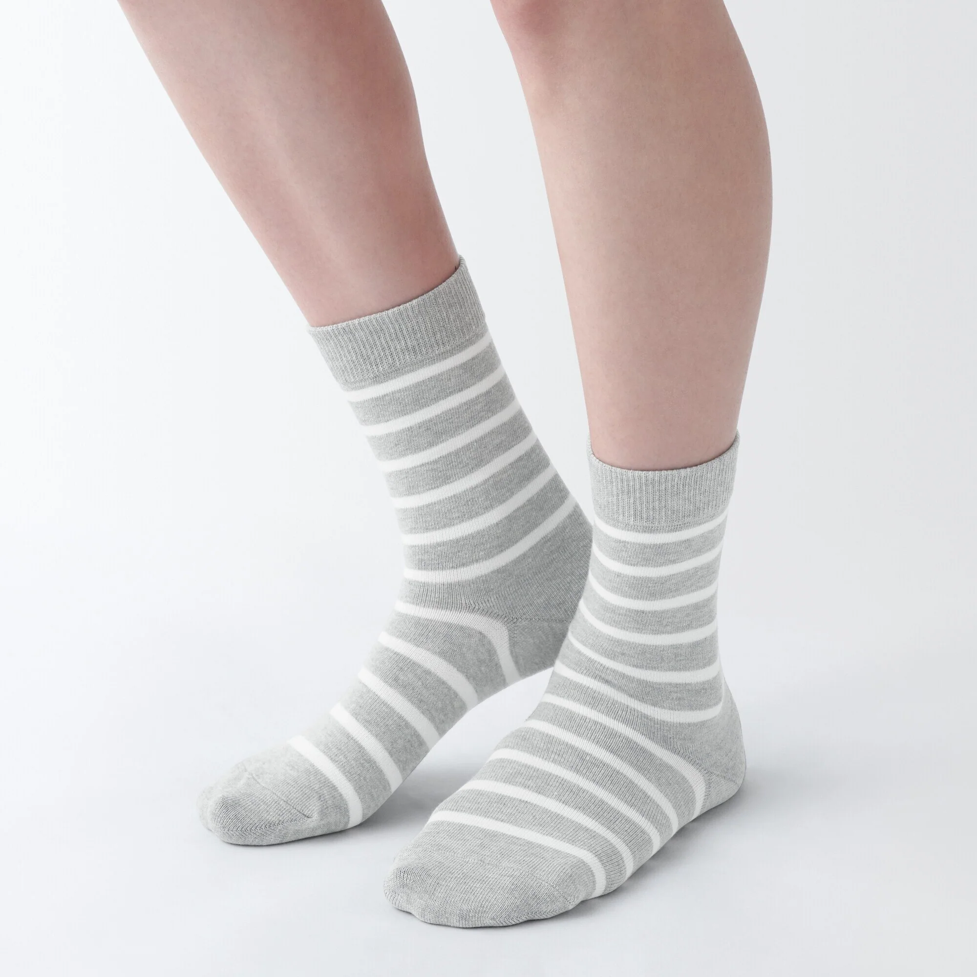 Right Angle 3 Layer Loose Top Socks - Image 7