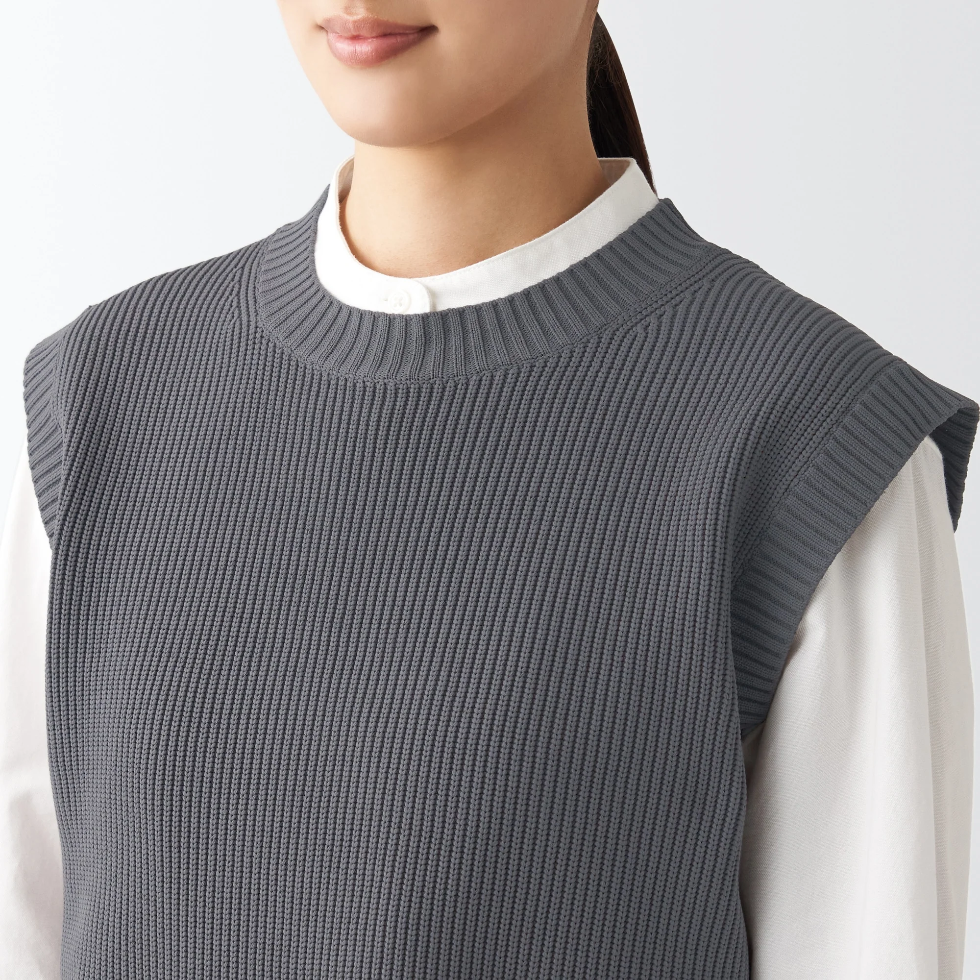 Women's Light Shape-Keeping Vest - Image 34