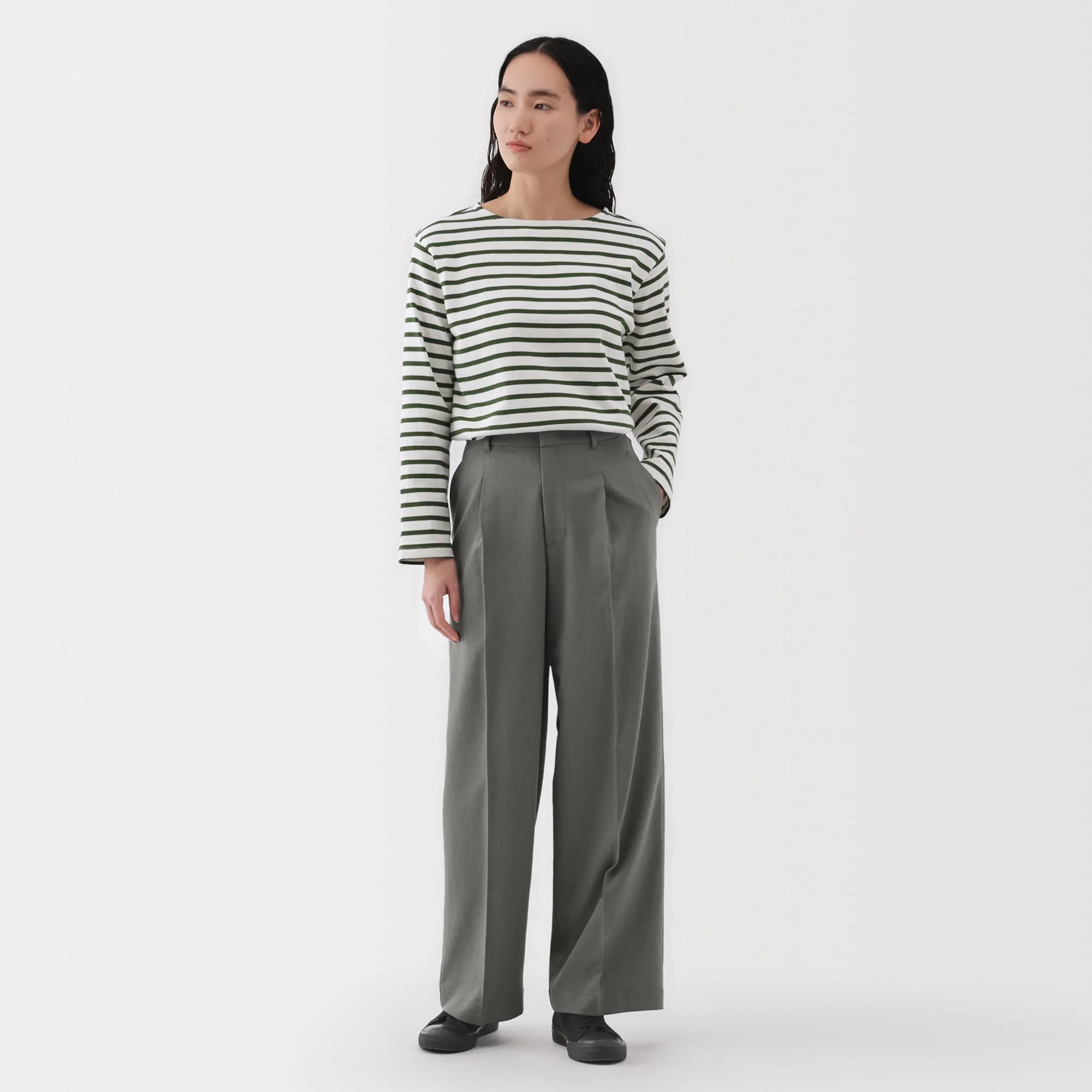 Women's Water Repellent Pleated Straight Pants - Image 4