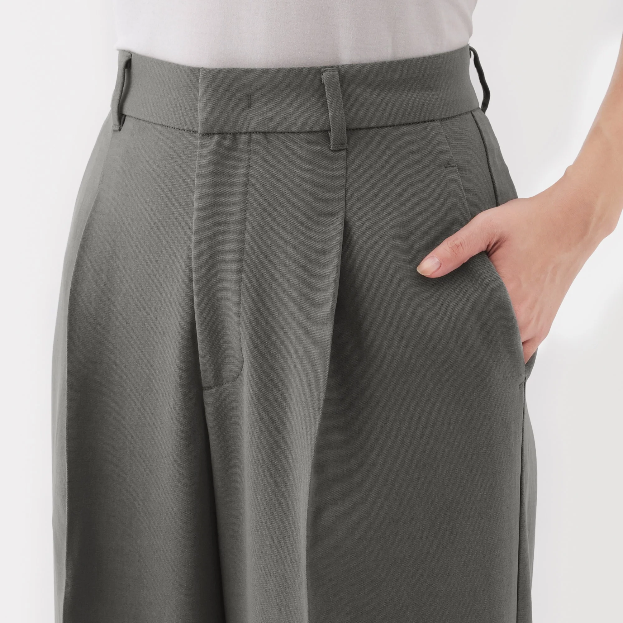Women's Water Repellent Pleated Straight Pants - Image 7