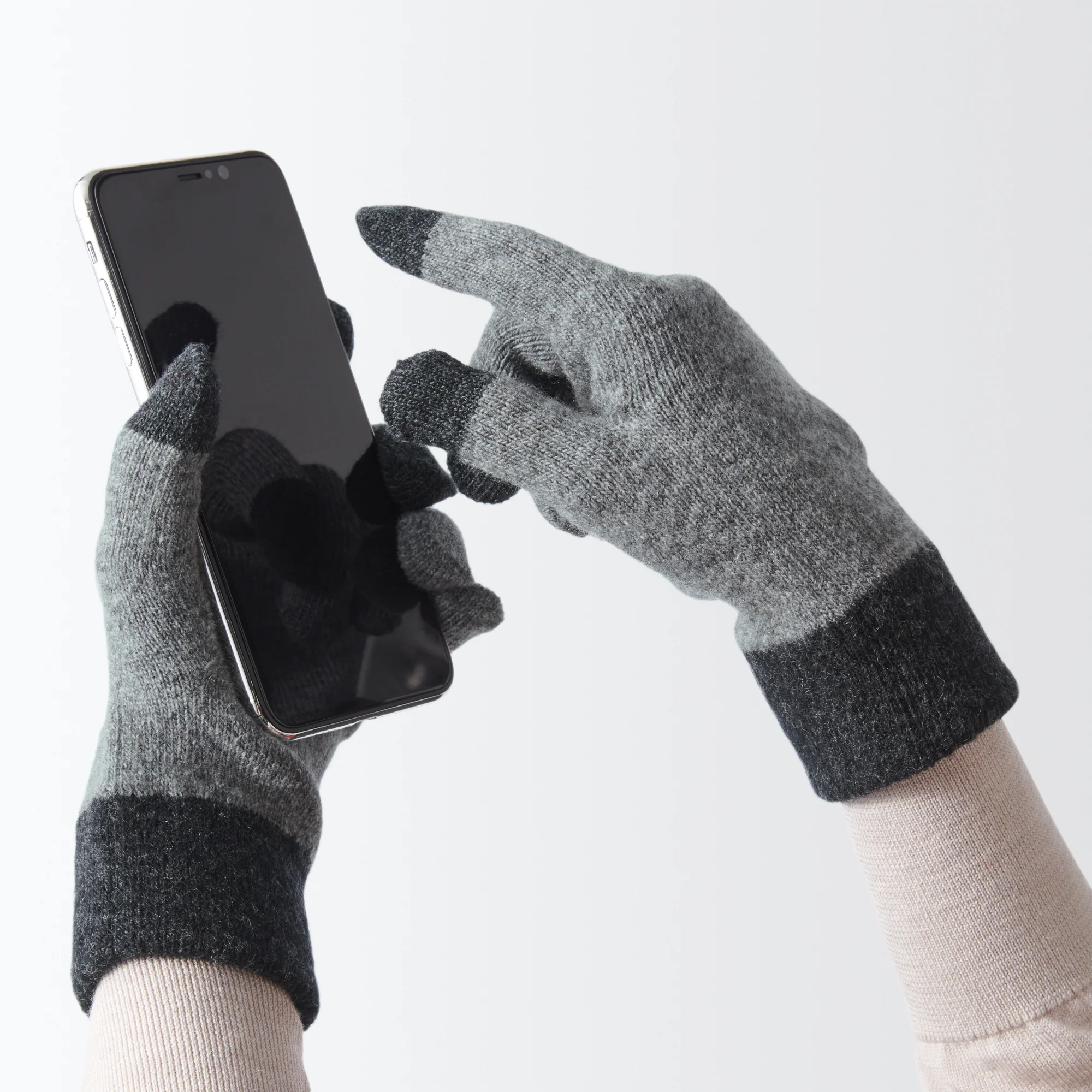 Wool Blend Touchscreen Bicolor Gloves - Image 9