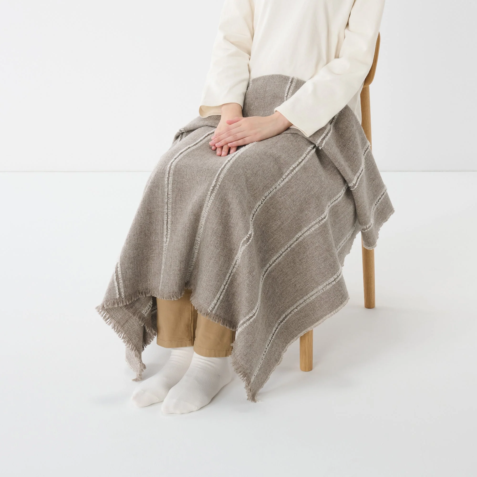 Wool Throw - Image 2
