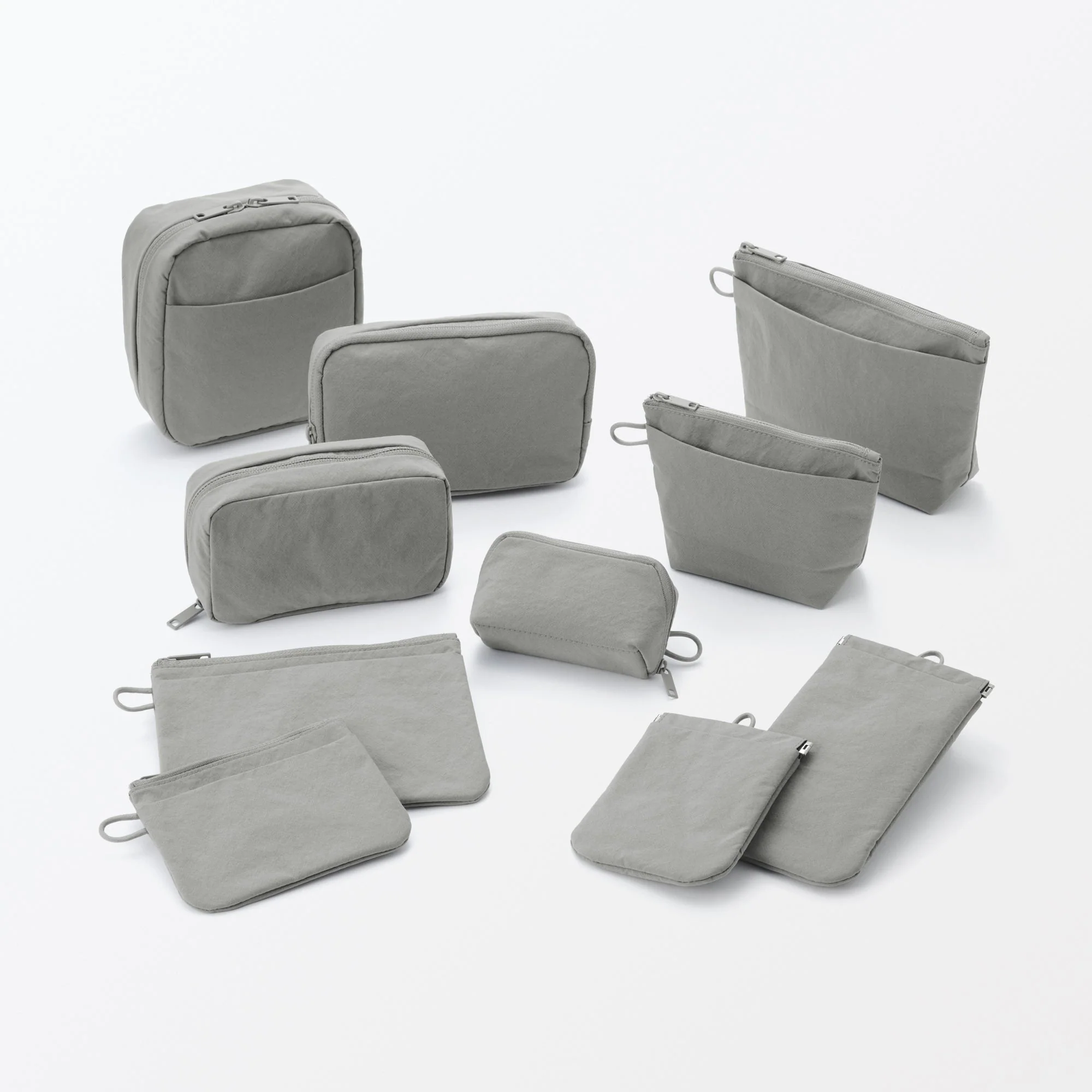 Wrinkled Nylon Self-Closing Flat Pouch - Medium - Image 6