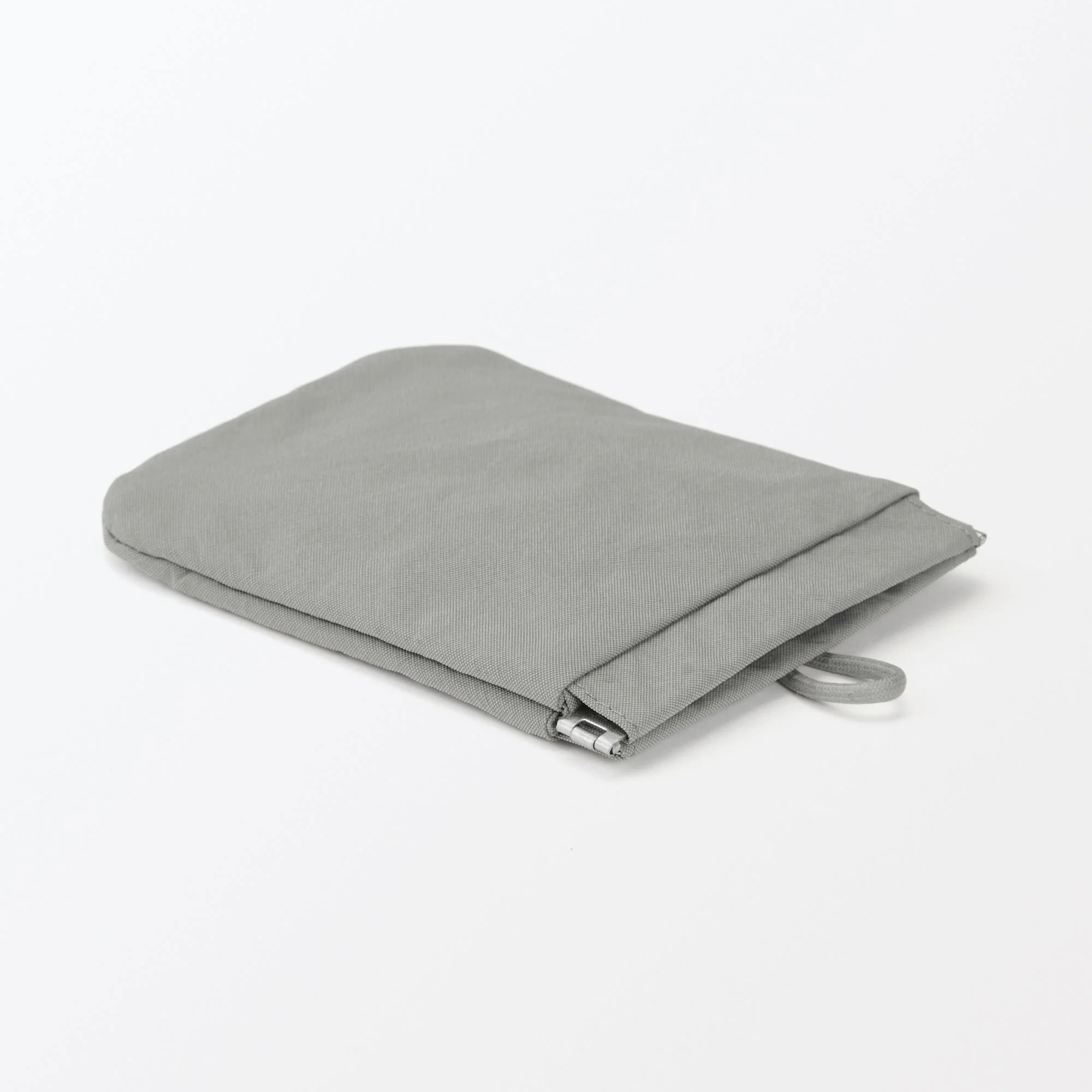 Wrinkled Nylon Self-Closing Flat Pouch - Small - Image 11